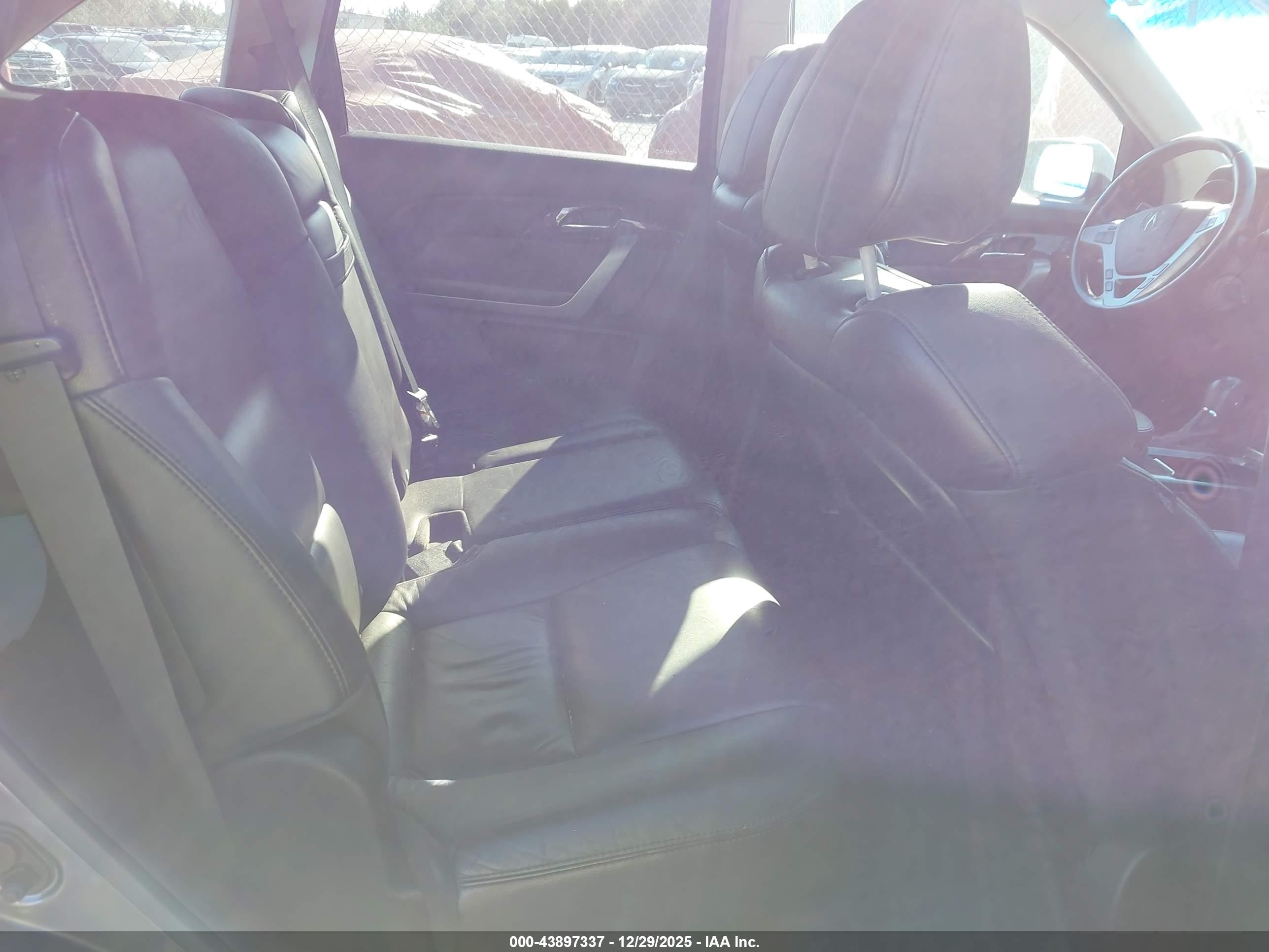 ACURA MDX image 8