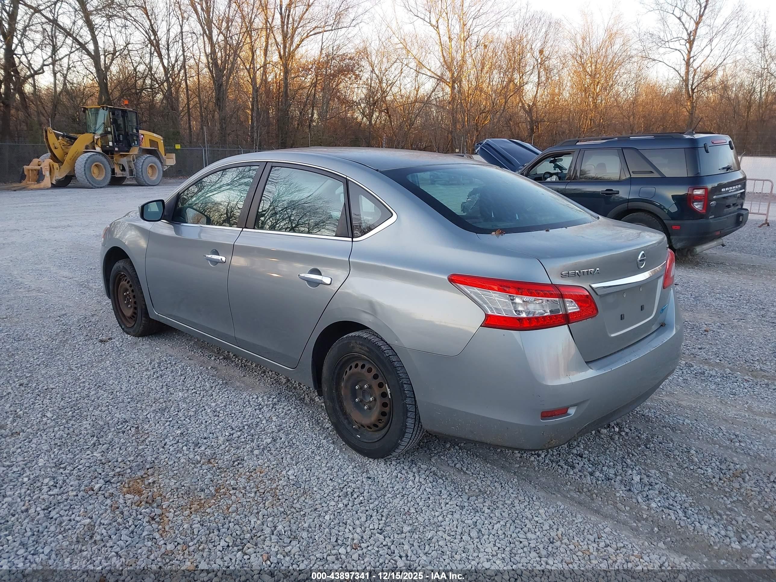 NISSAN SENTRA image 3
