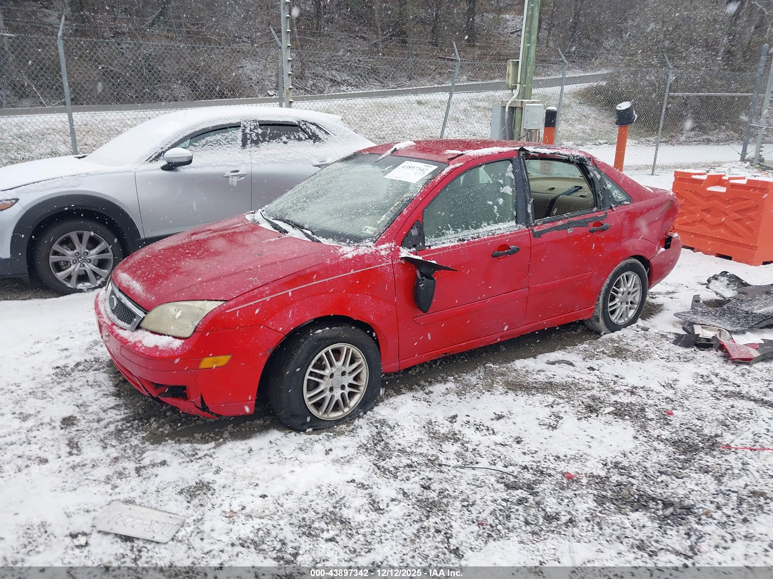 FORD FOCUS image 2