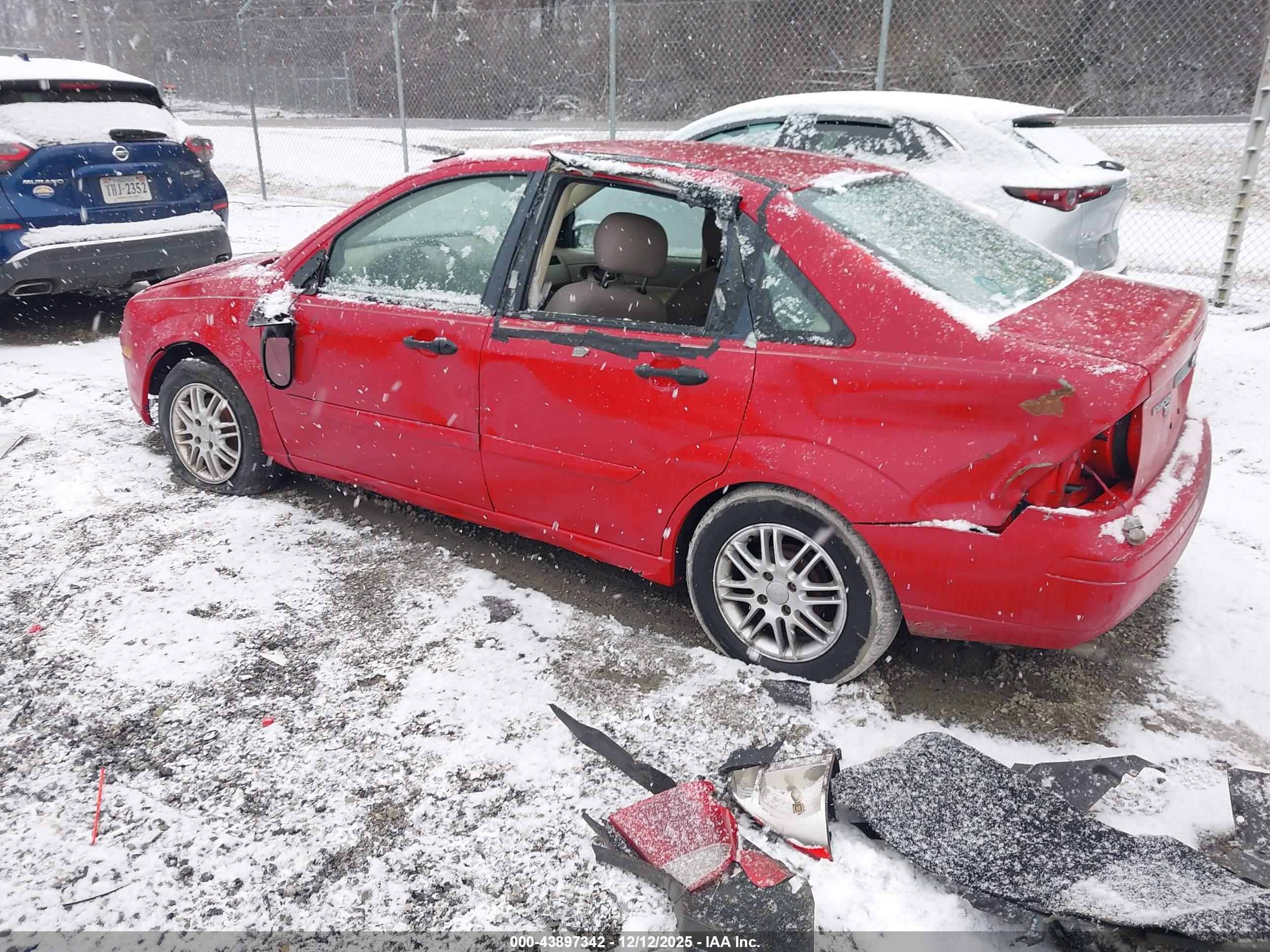 FORD FOCUS image 3