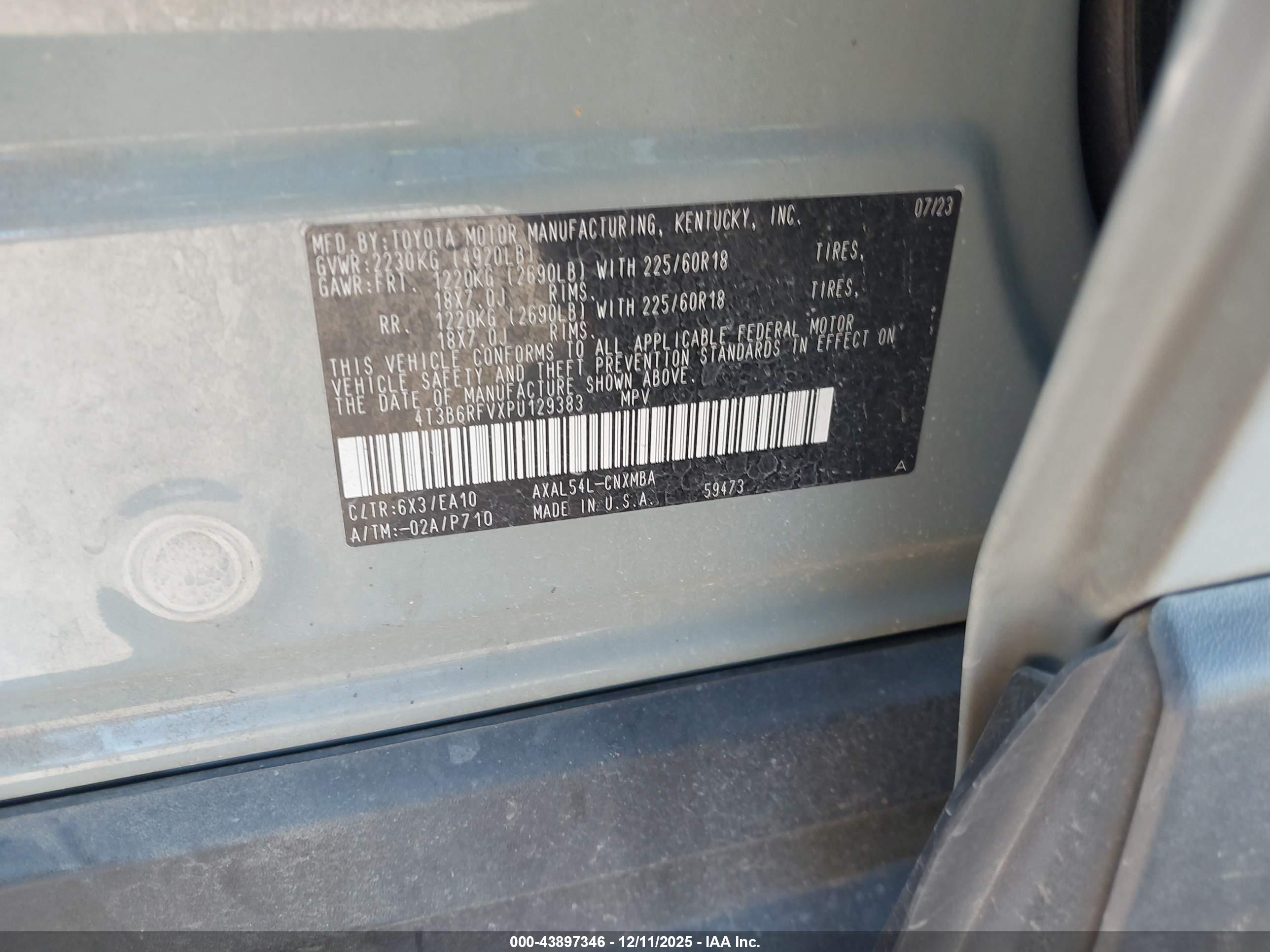 TOYOTA RAV4 image 9