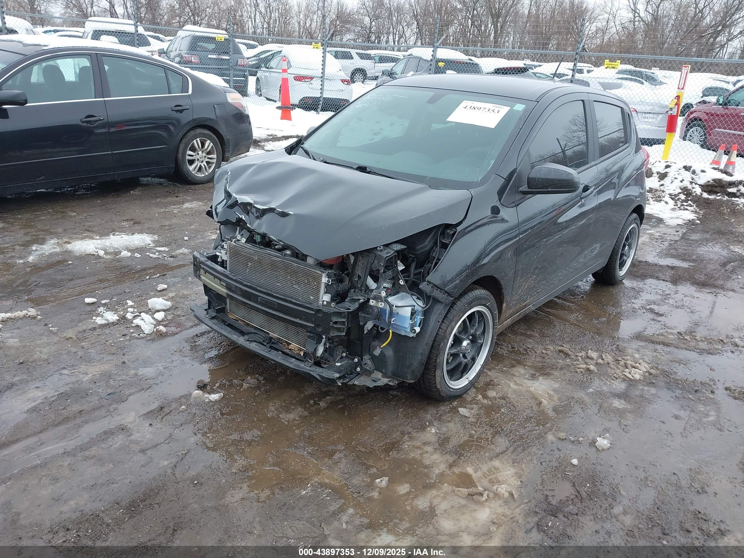 CHEVROLET SPARK image 2