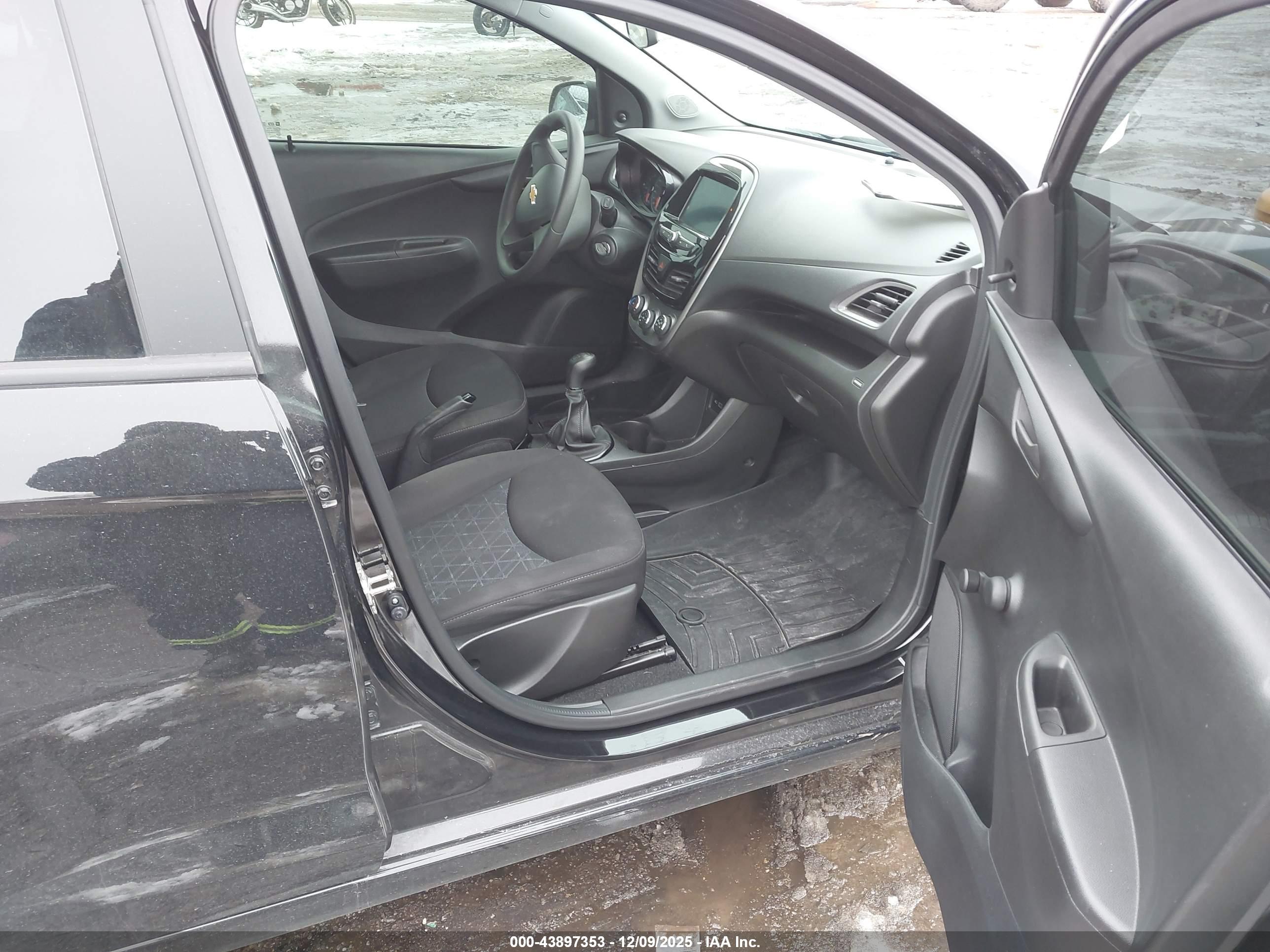 CHEVROLET SPARK image 5