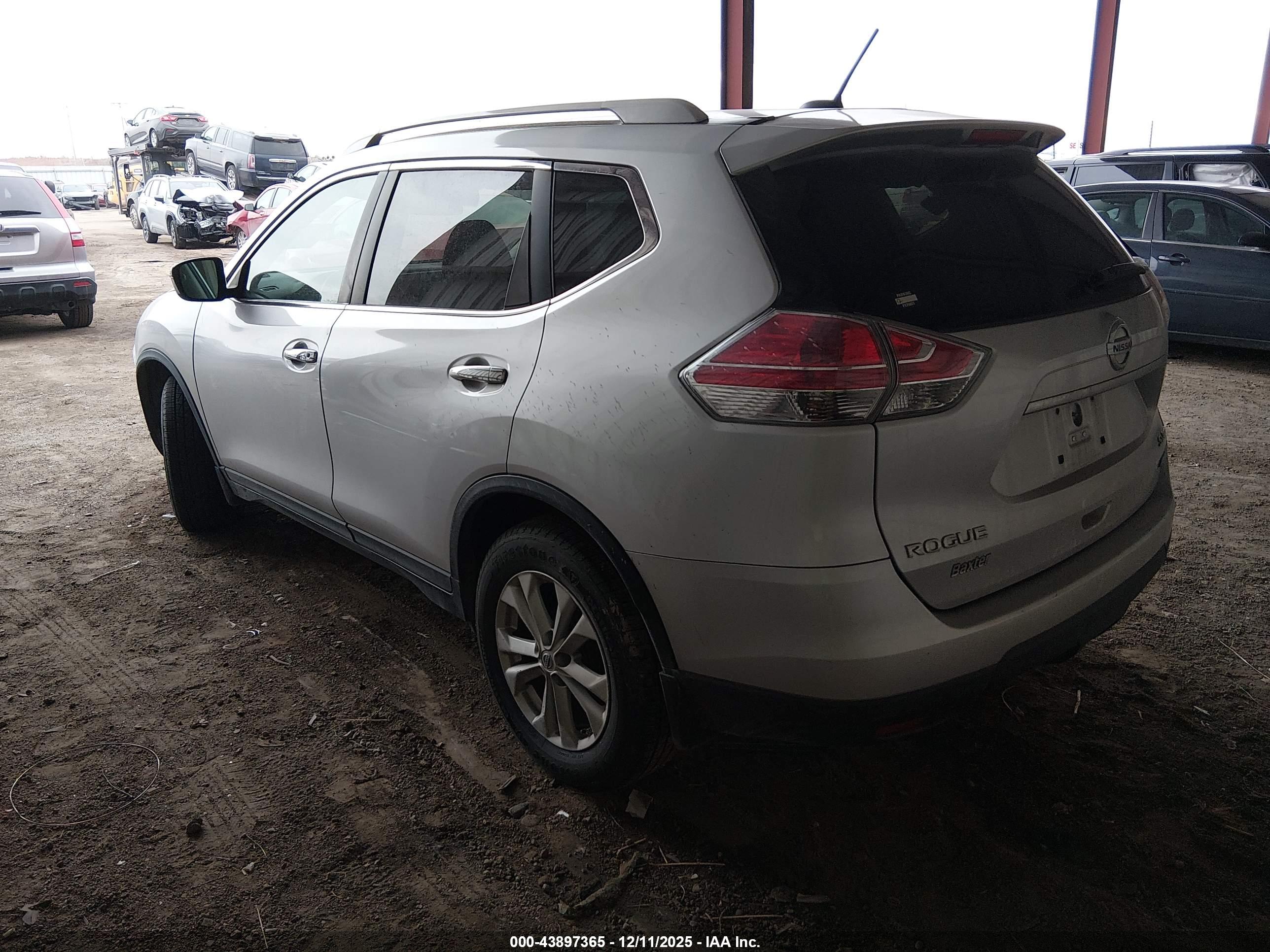 NISSAN ROGUE image 3