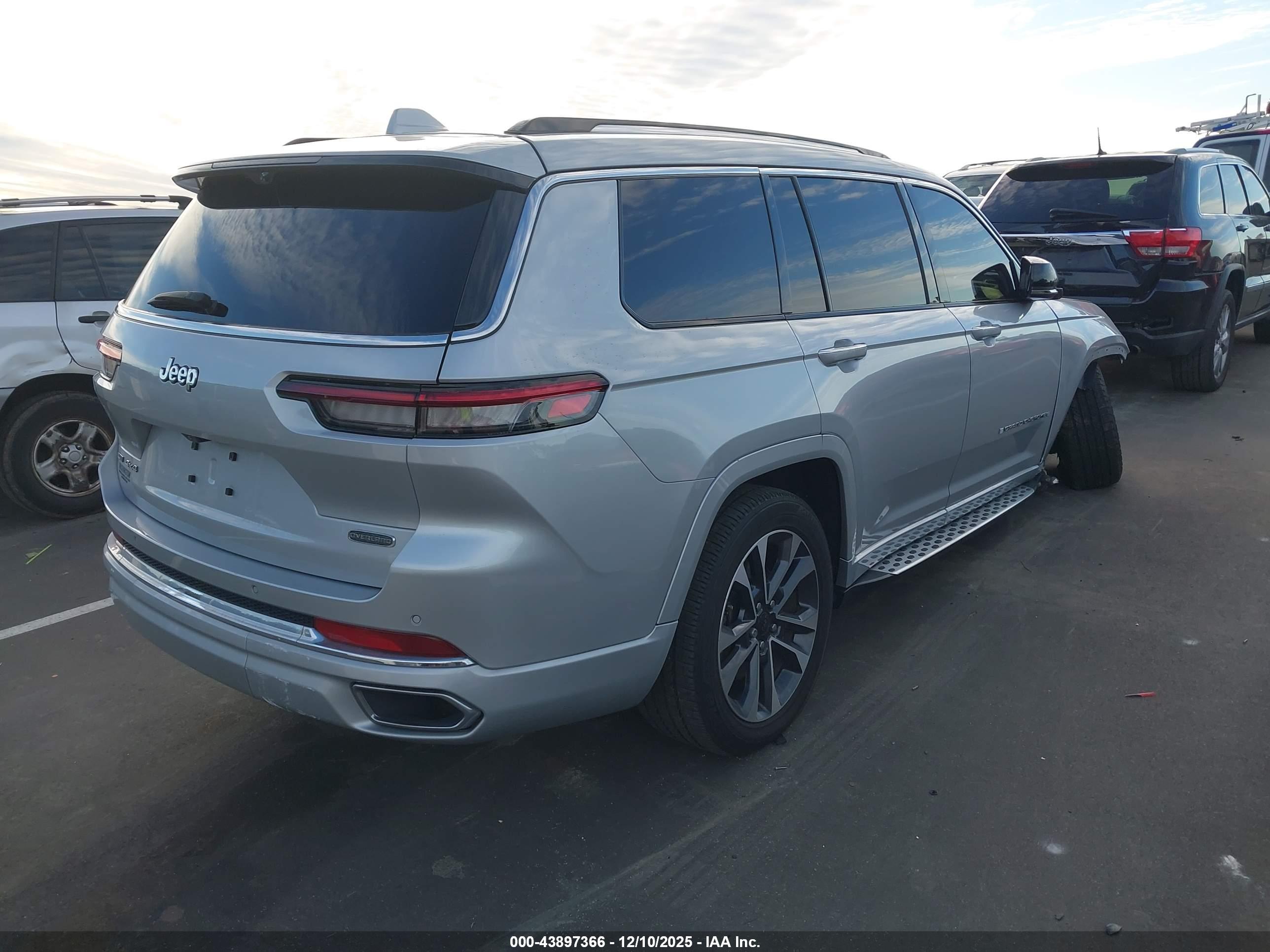 JEEP GRAND image 4