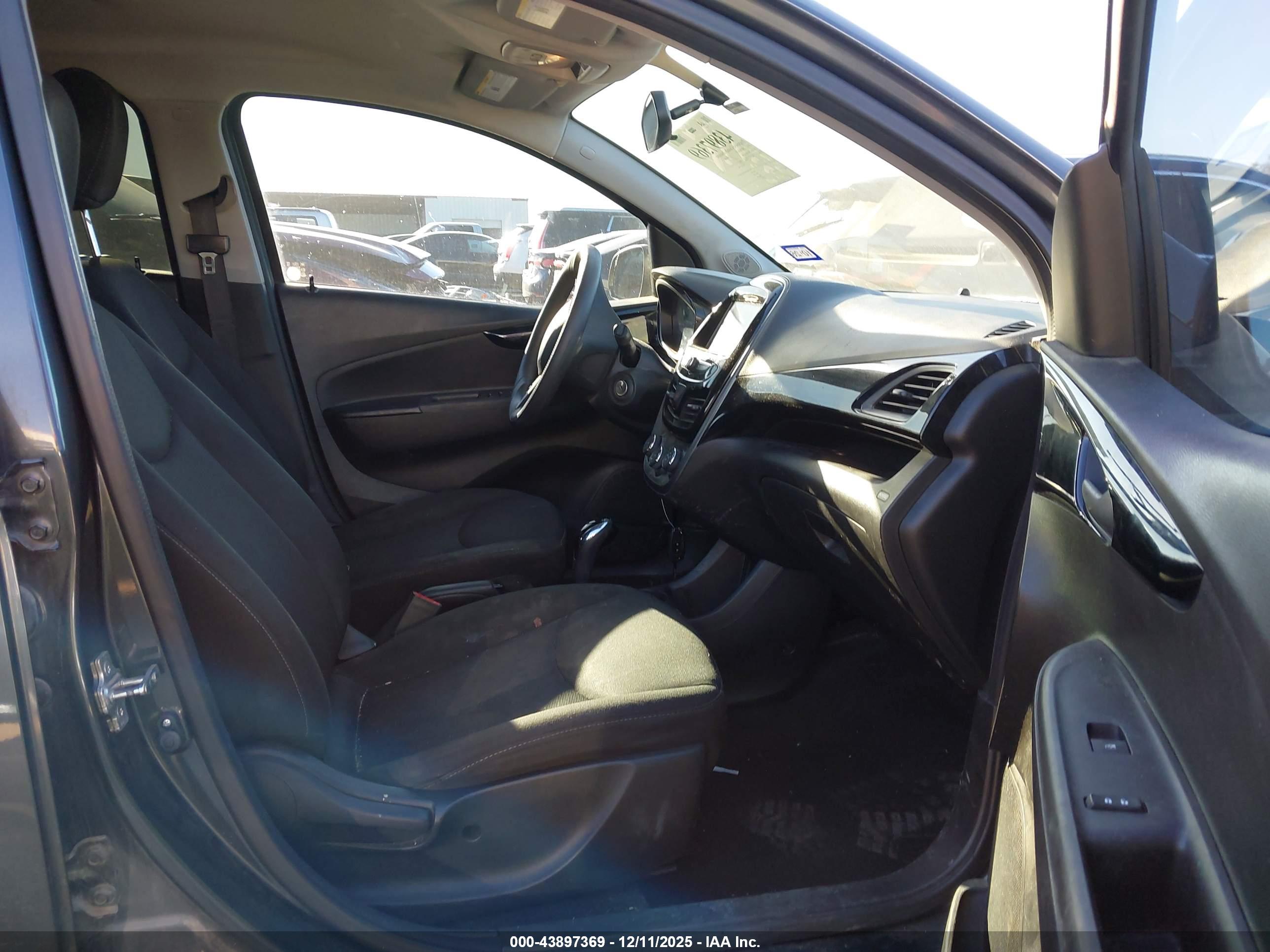 CHEVROLET SPARK image 5