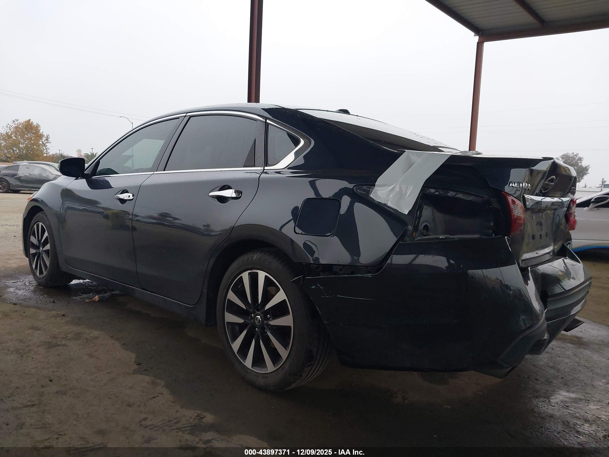 NISSAN ALTIMA image 3