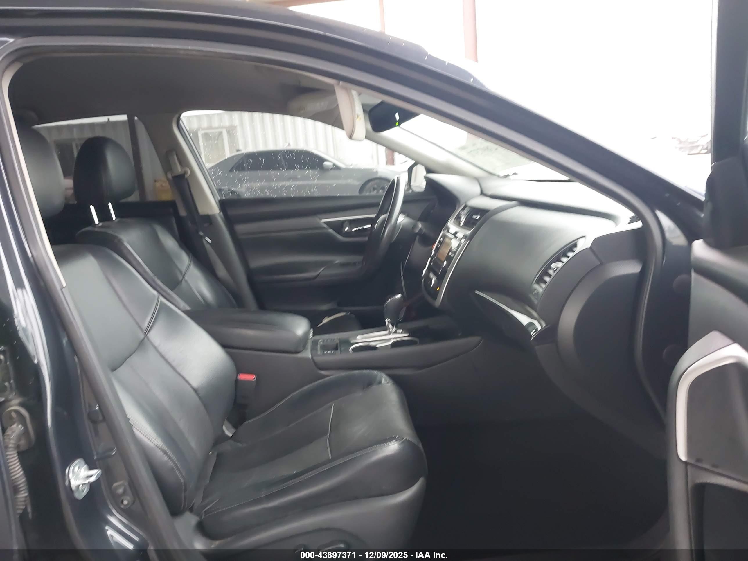 NISSAN ALTIMA image 5