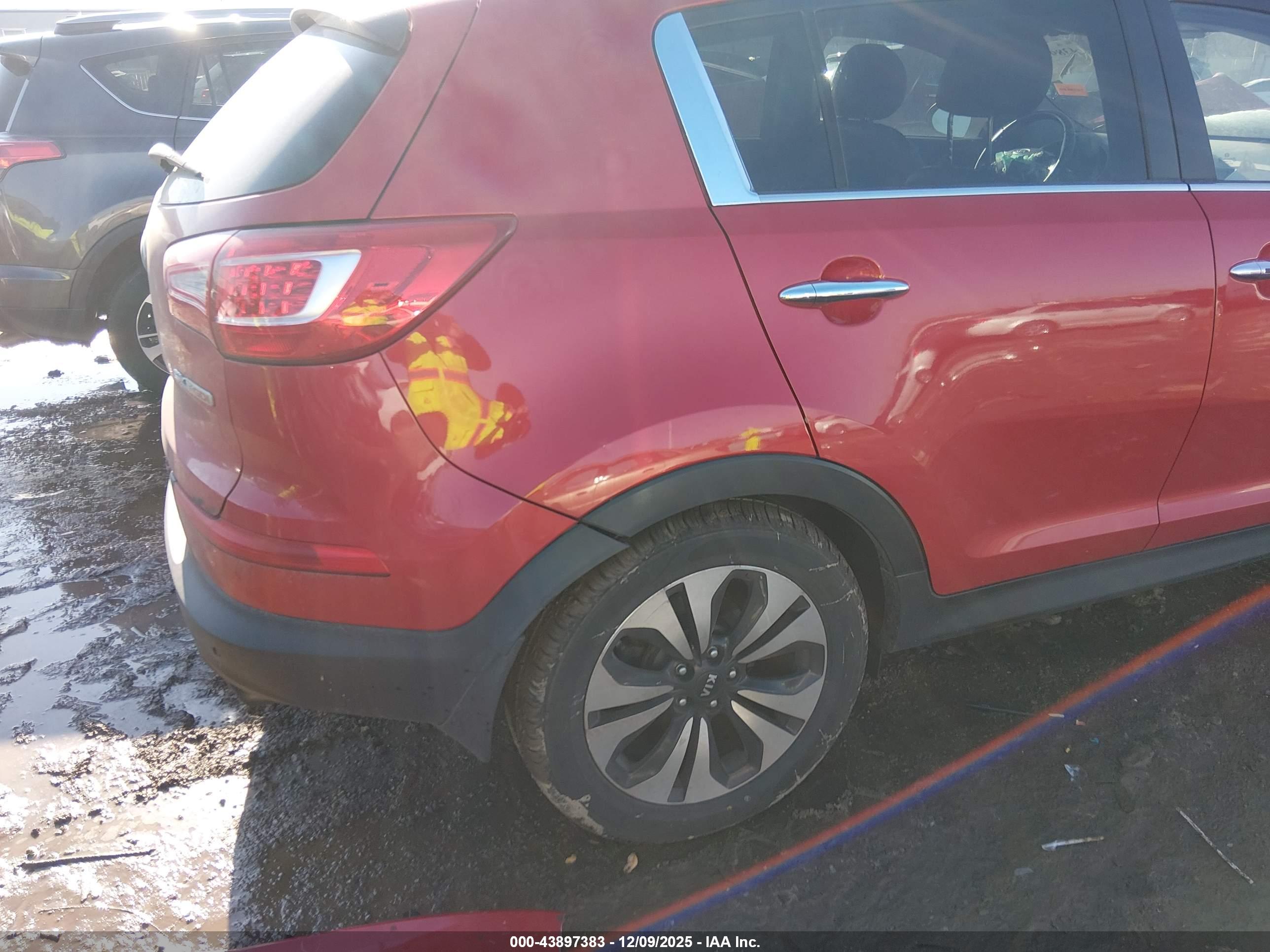 KIA SPORTAGE image 4