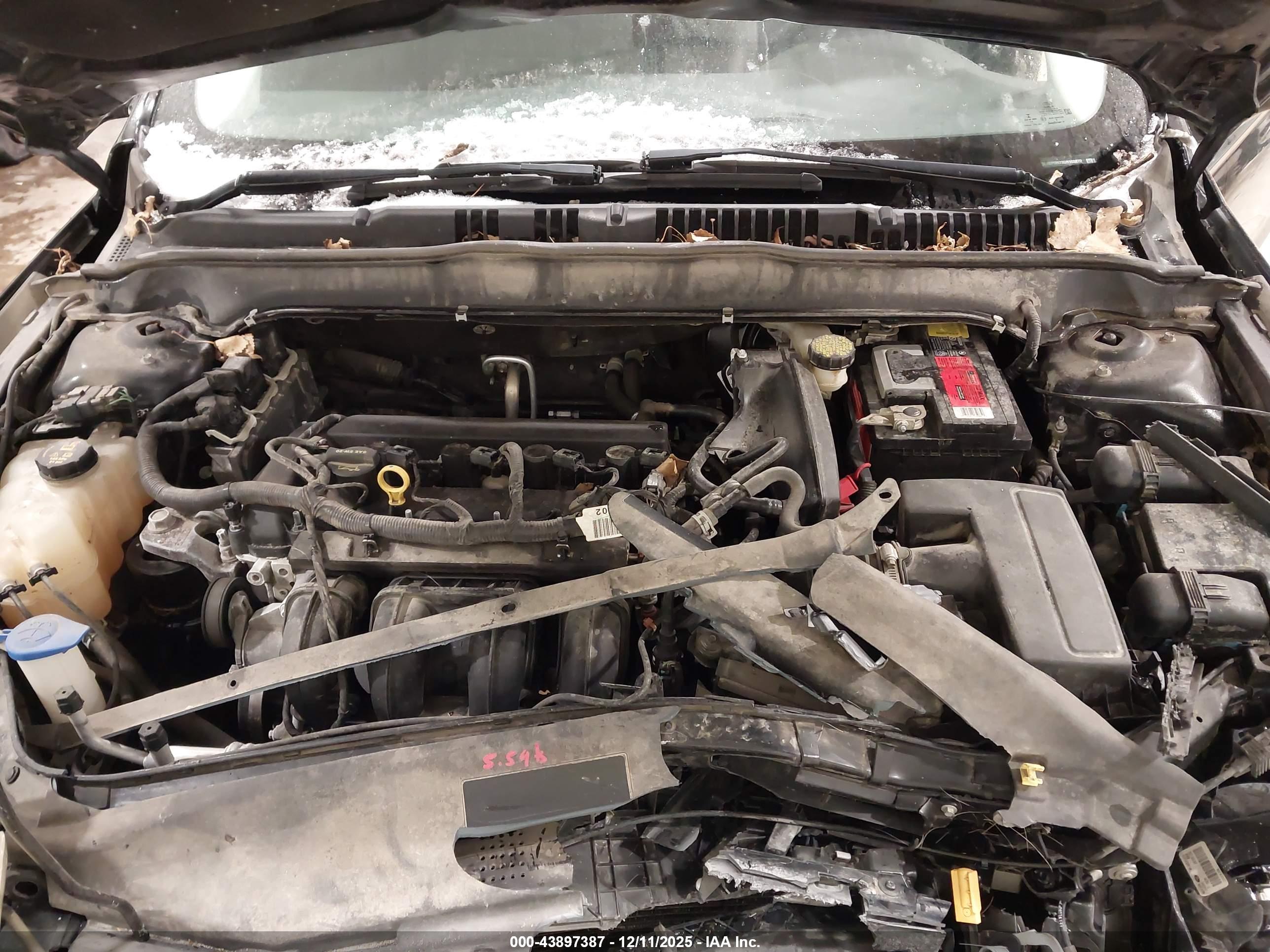 FORD FUSION image 10