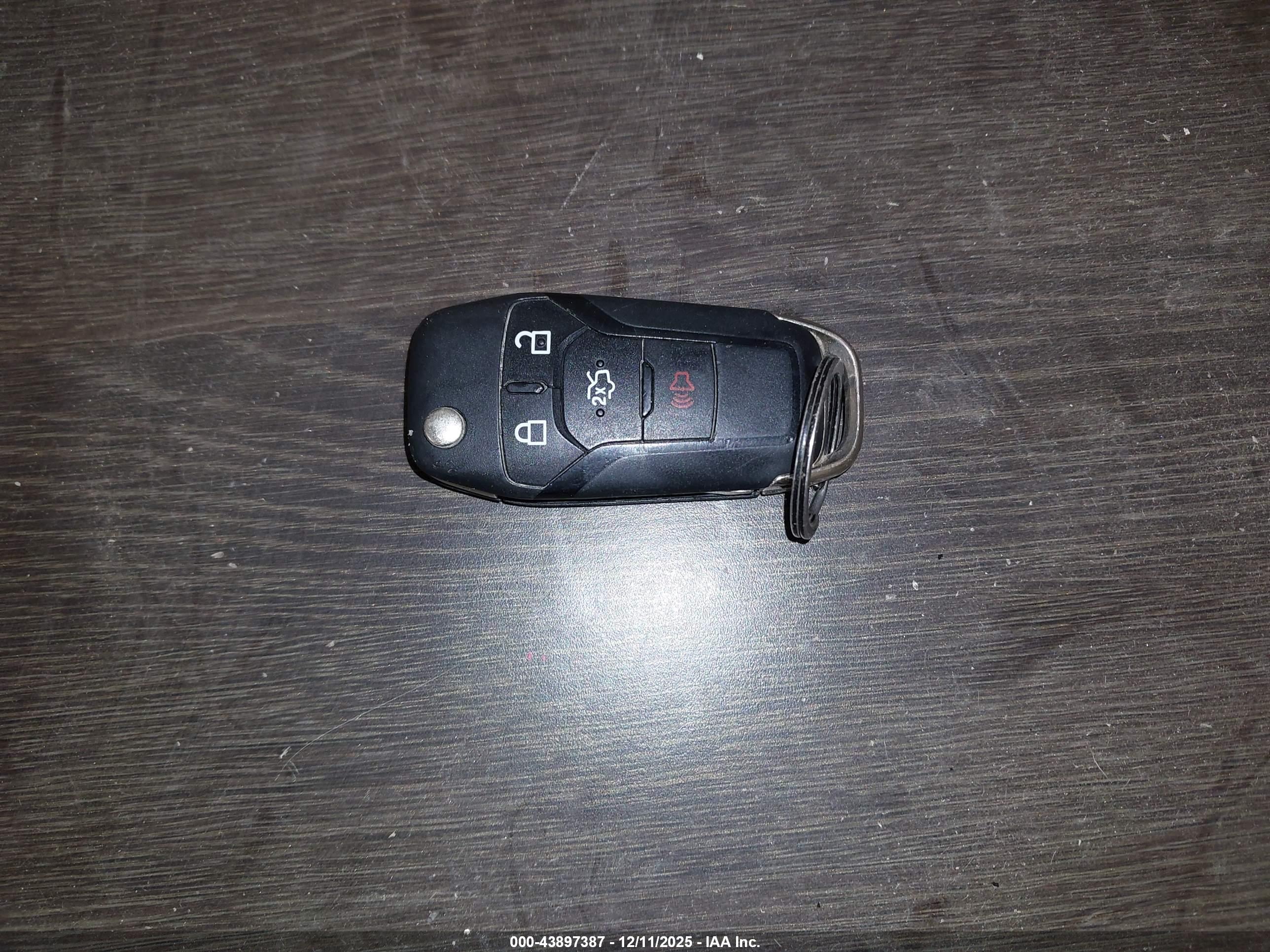 FORD FUSION image 11