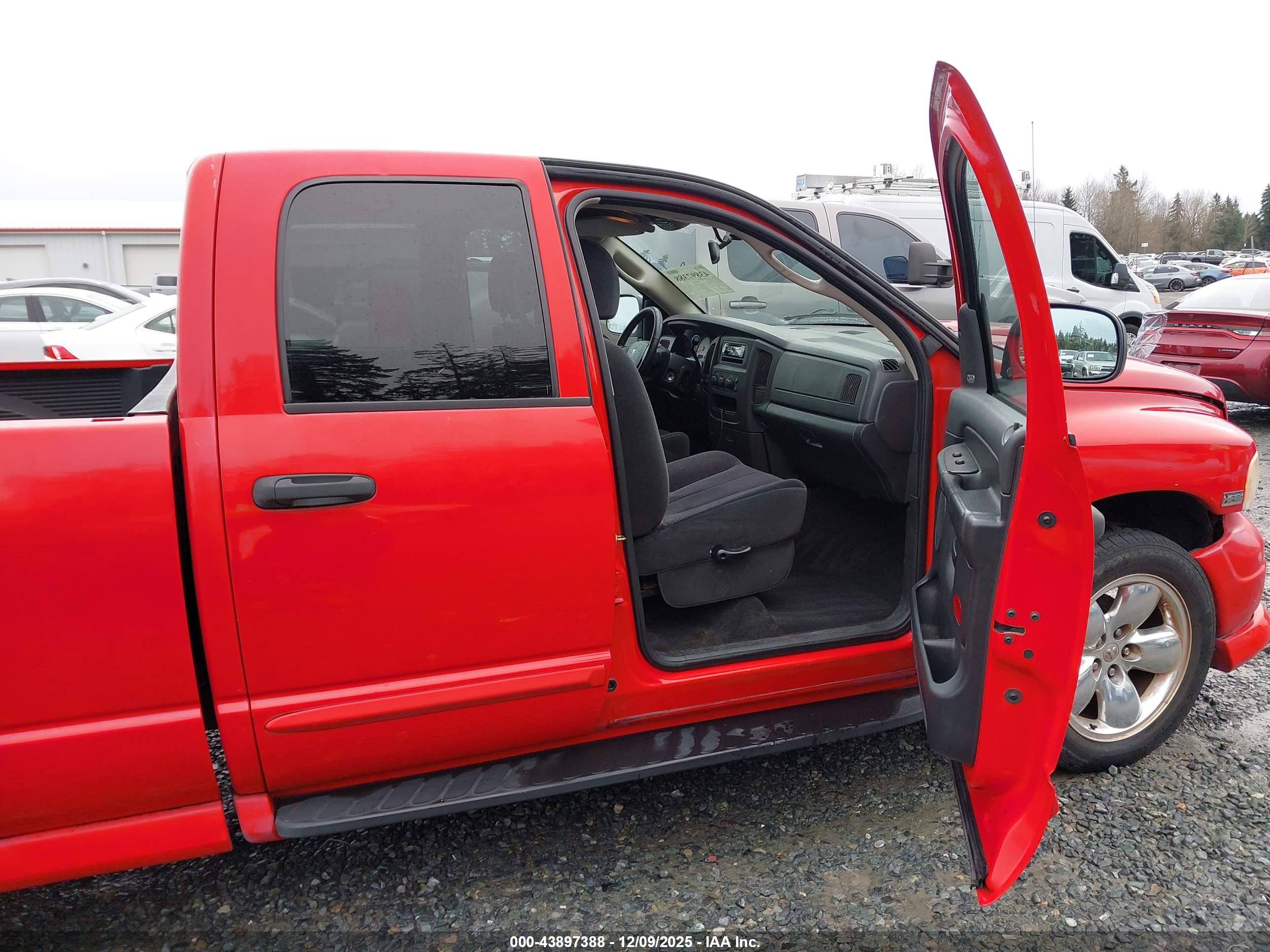DODGE RAM image 5
