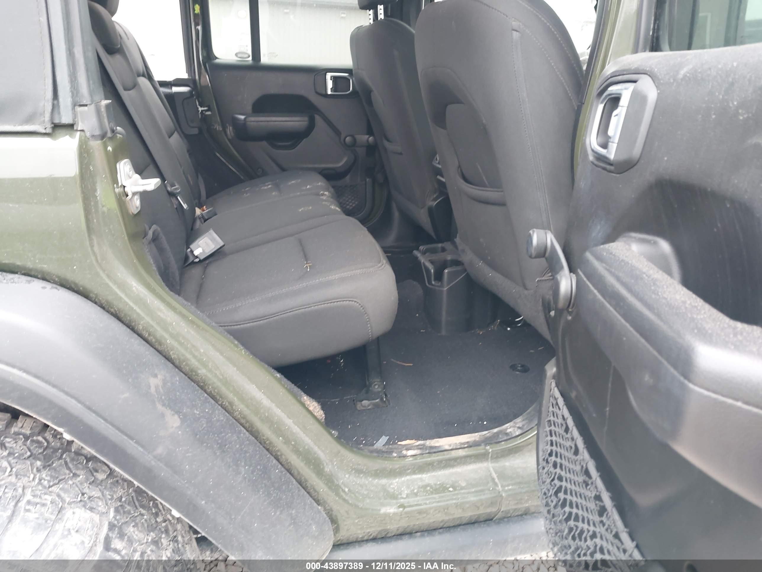 JEEP WRANGLER image 8