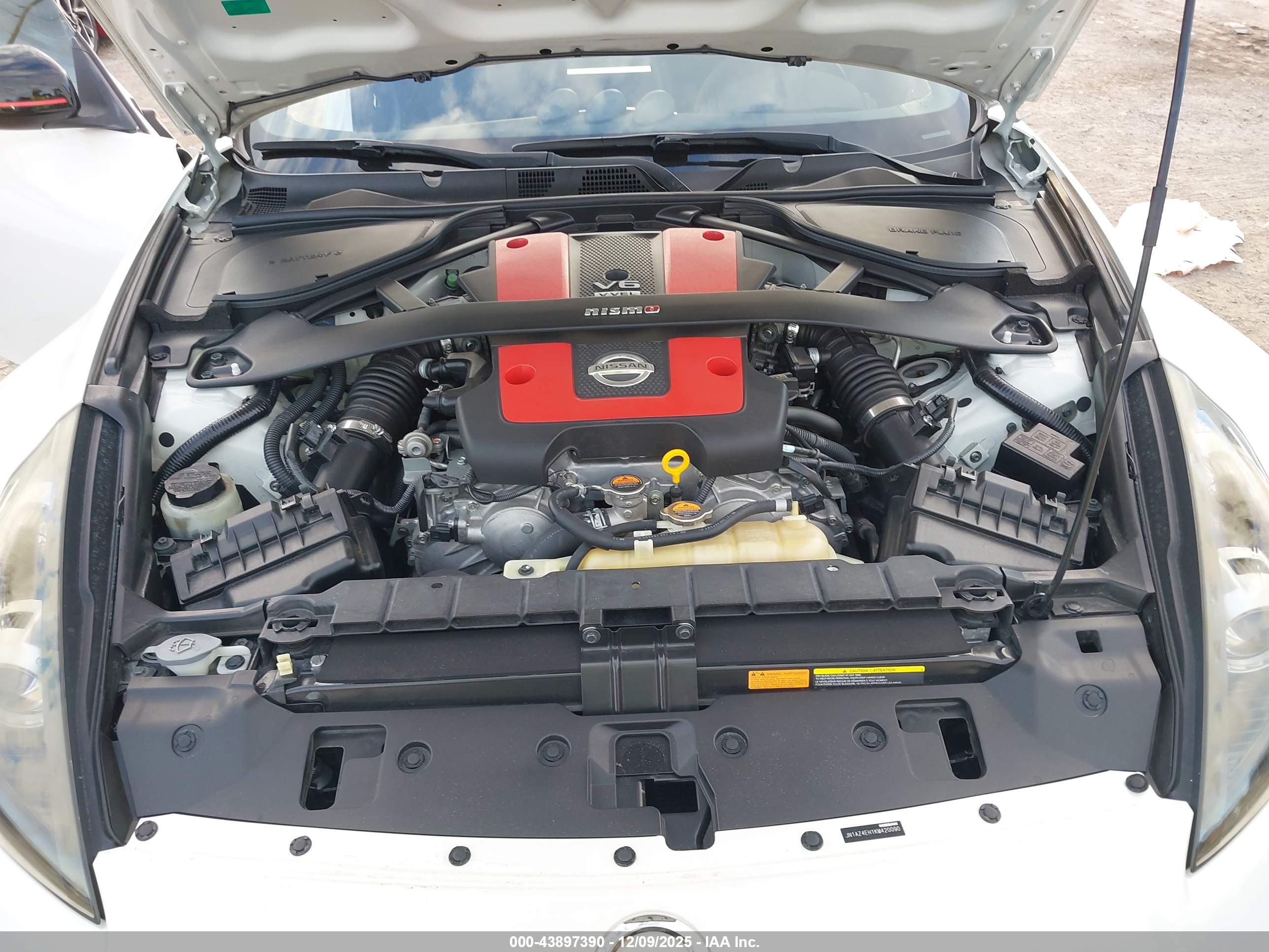 NISSAN 370Z image 10