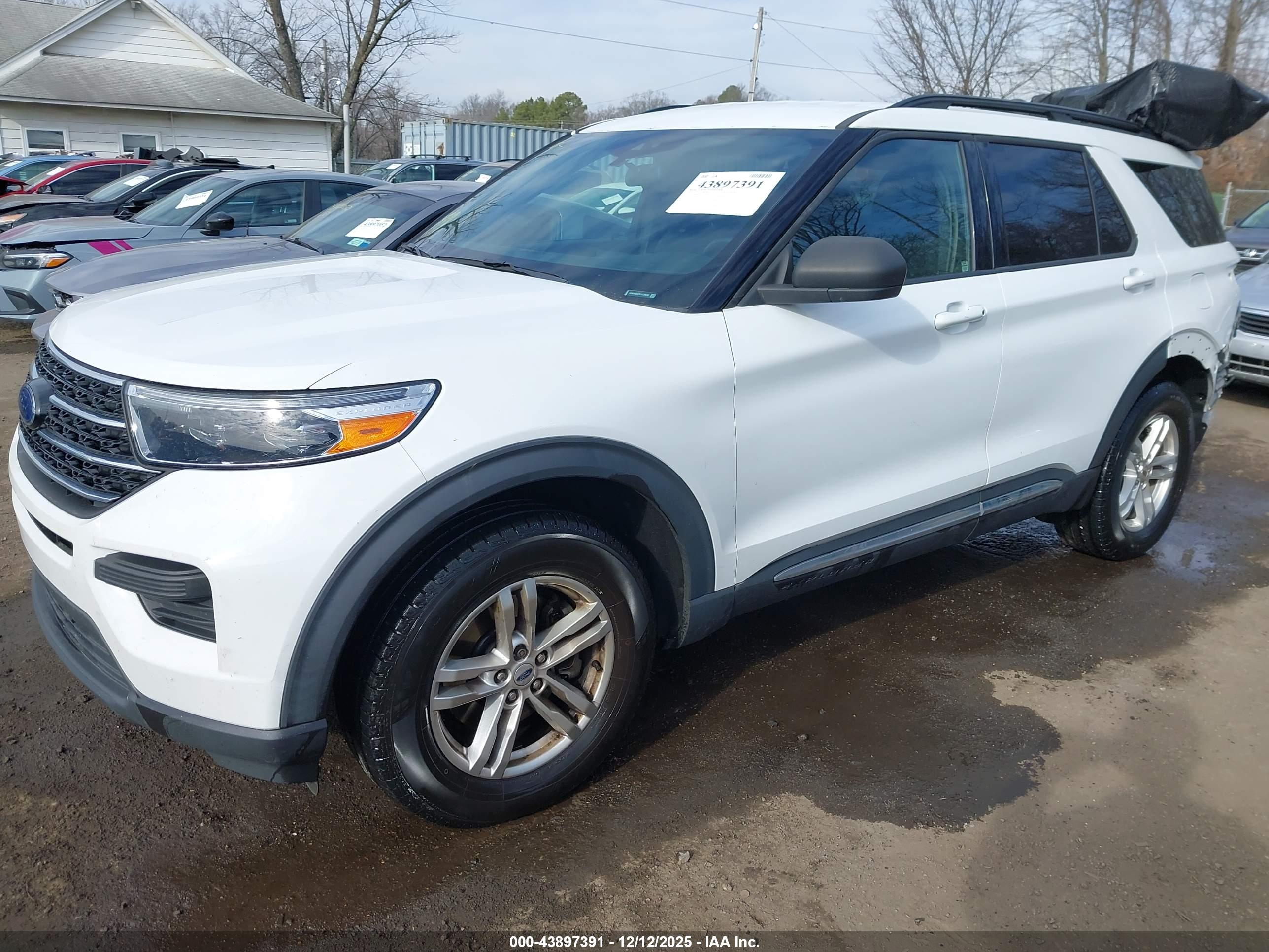 FORD EXPLORER image 2