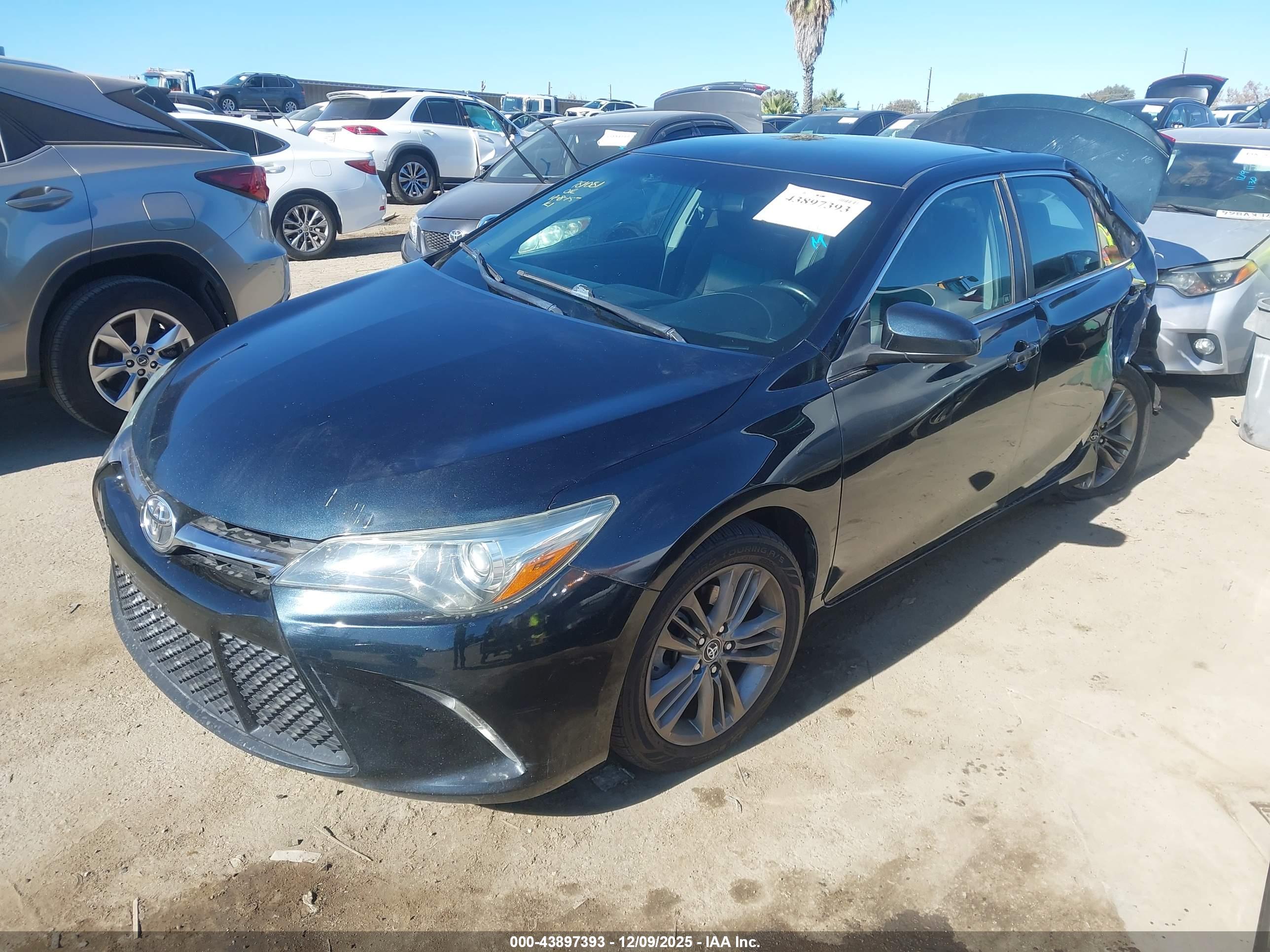 TOYOTA CAMRY image 2