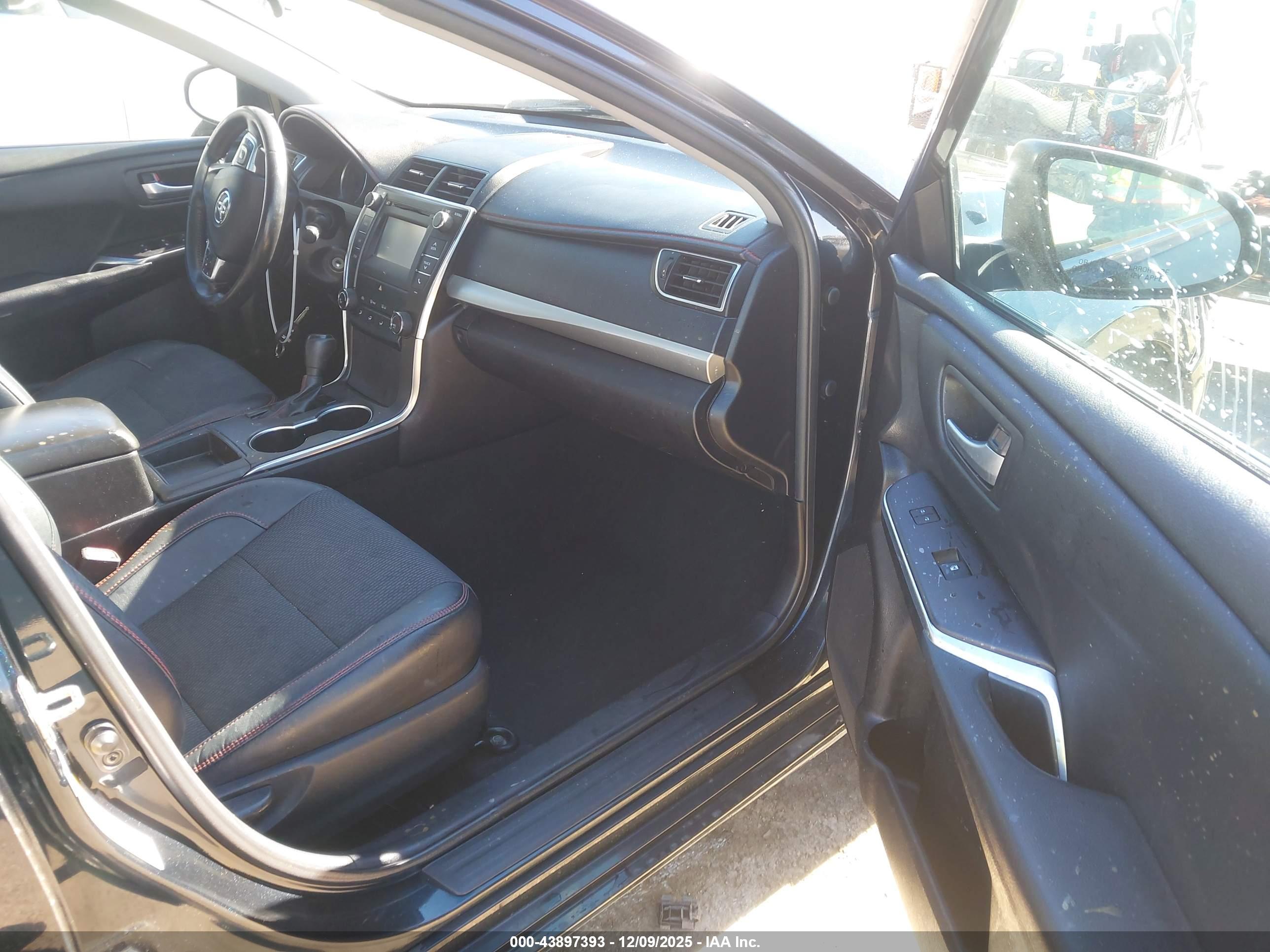 TOYOTA CAMRY image 5