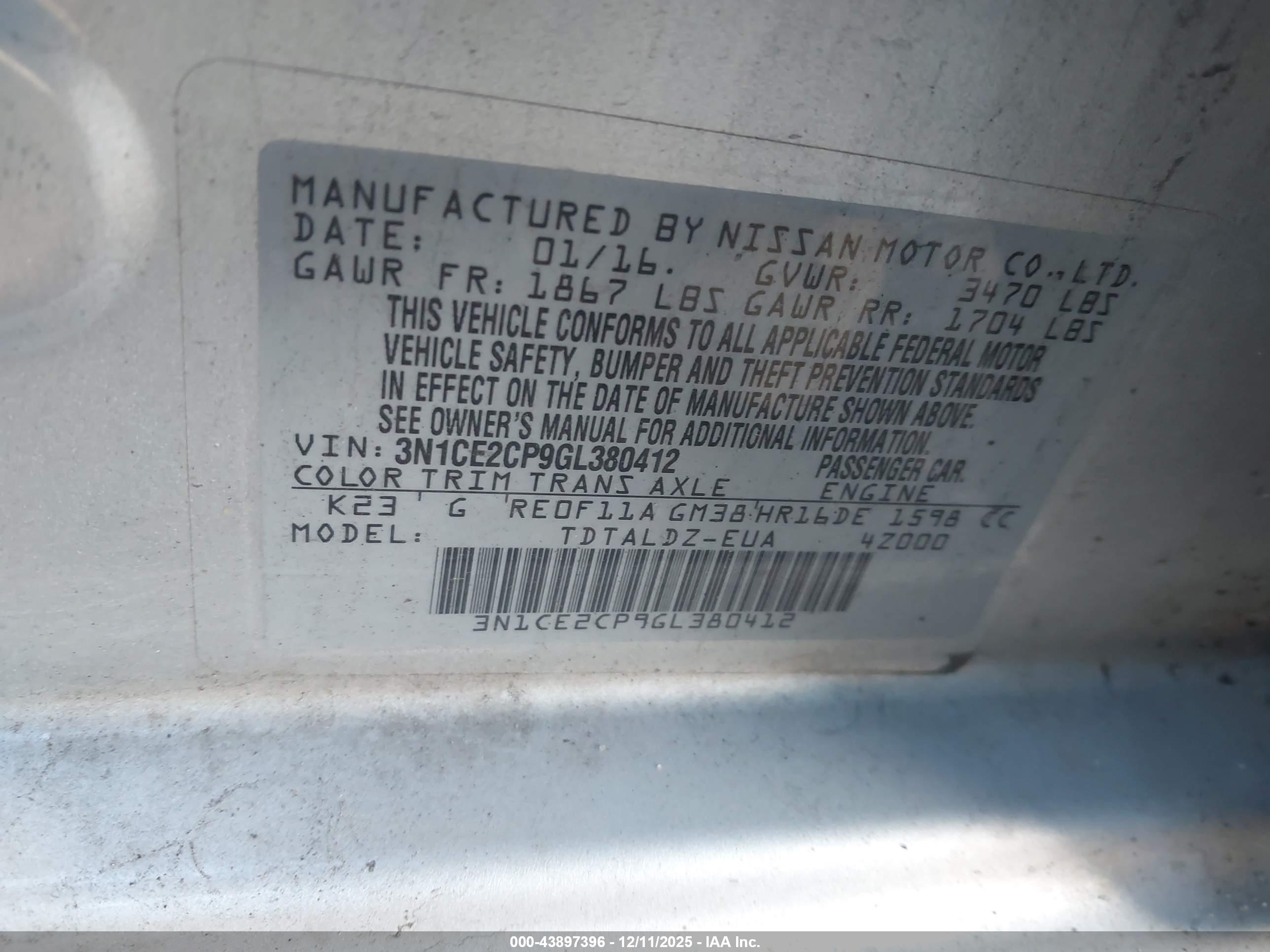NISSAN VERSA image 9