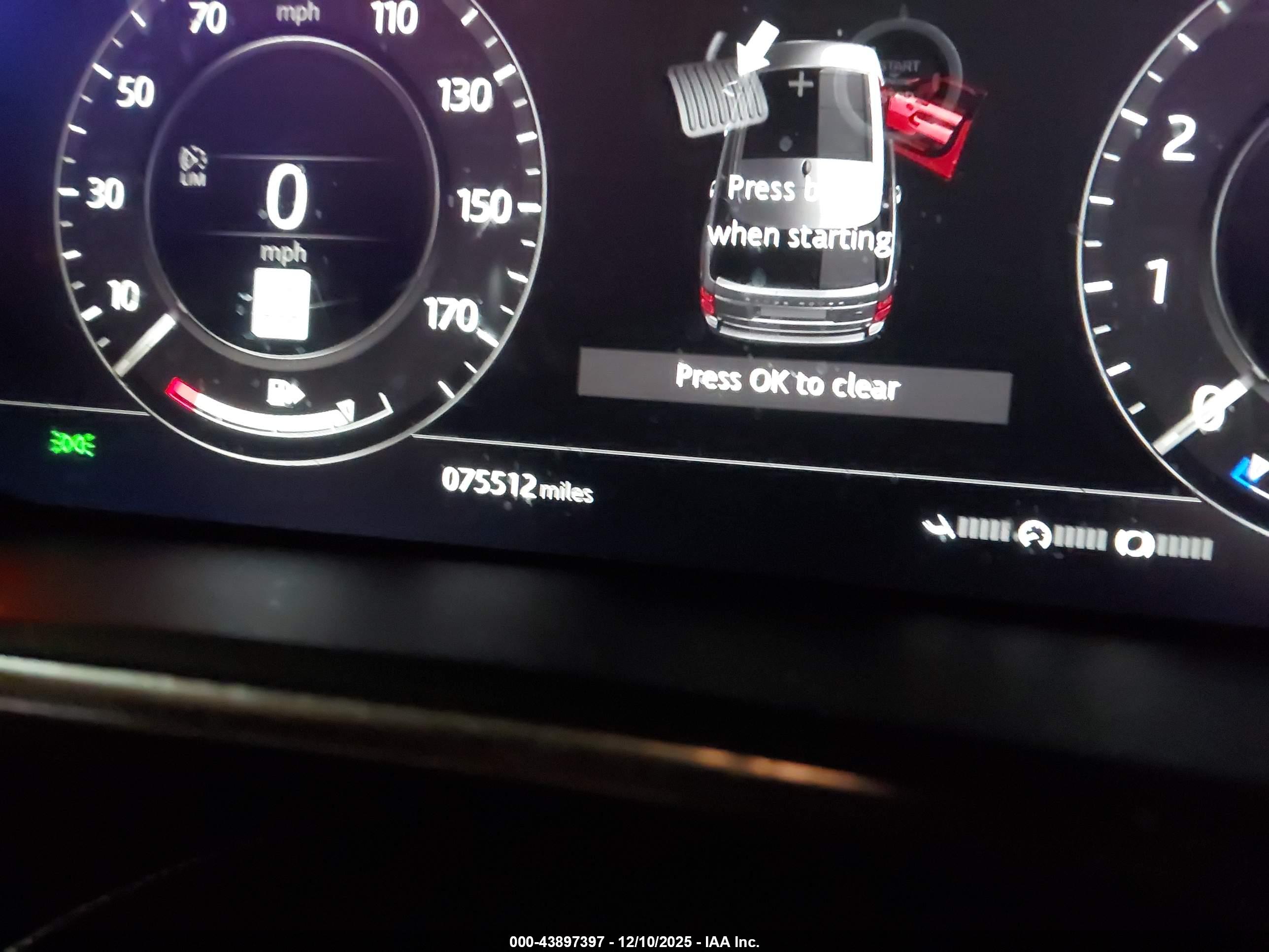 LAND ROVER image 7