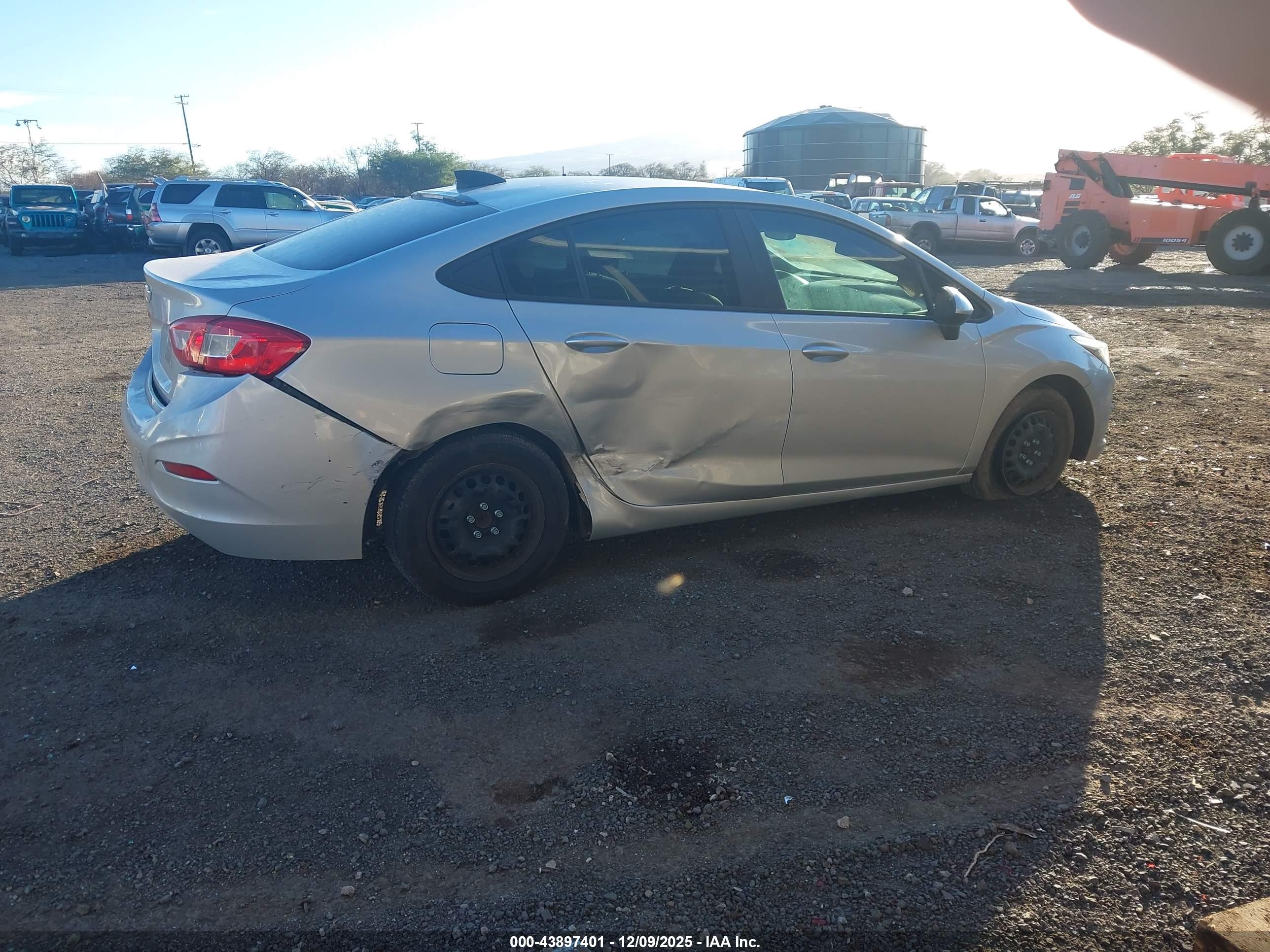 CHEVROLET CRUZE image 4