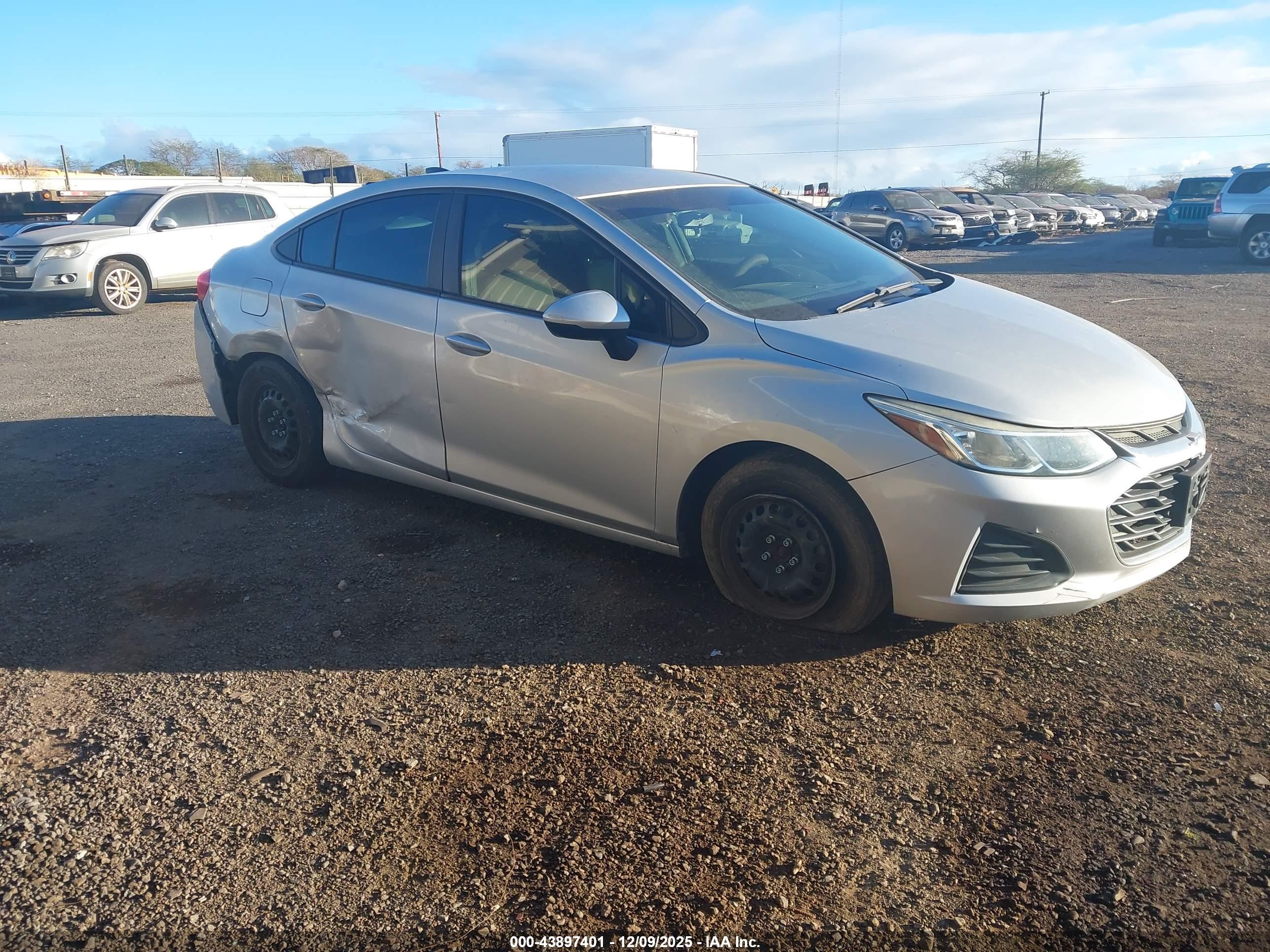 CHEVROLET CRUZE image 6