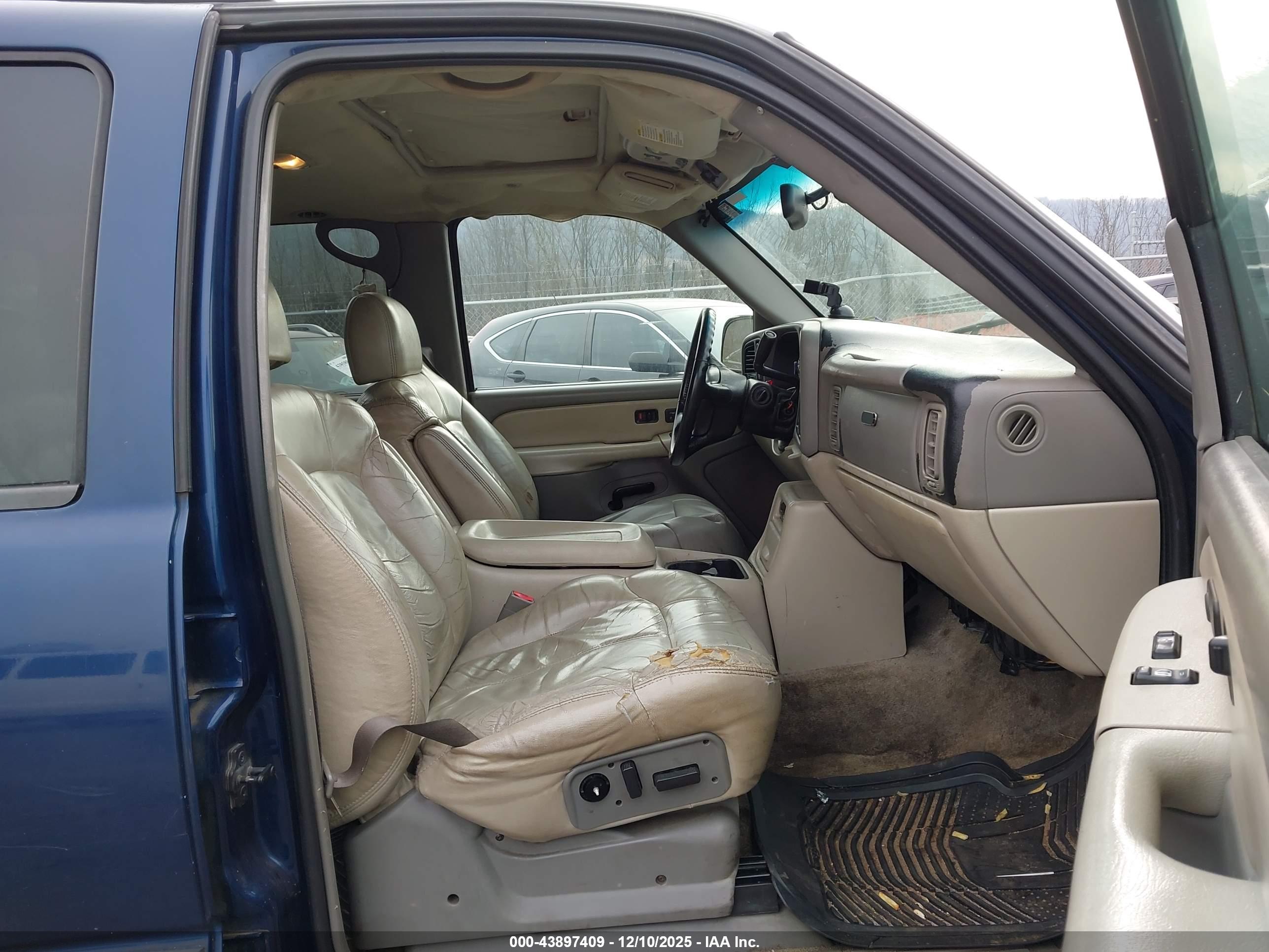 CHEVROLET TAHOE image 5