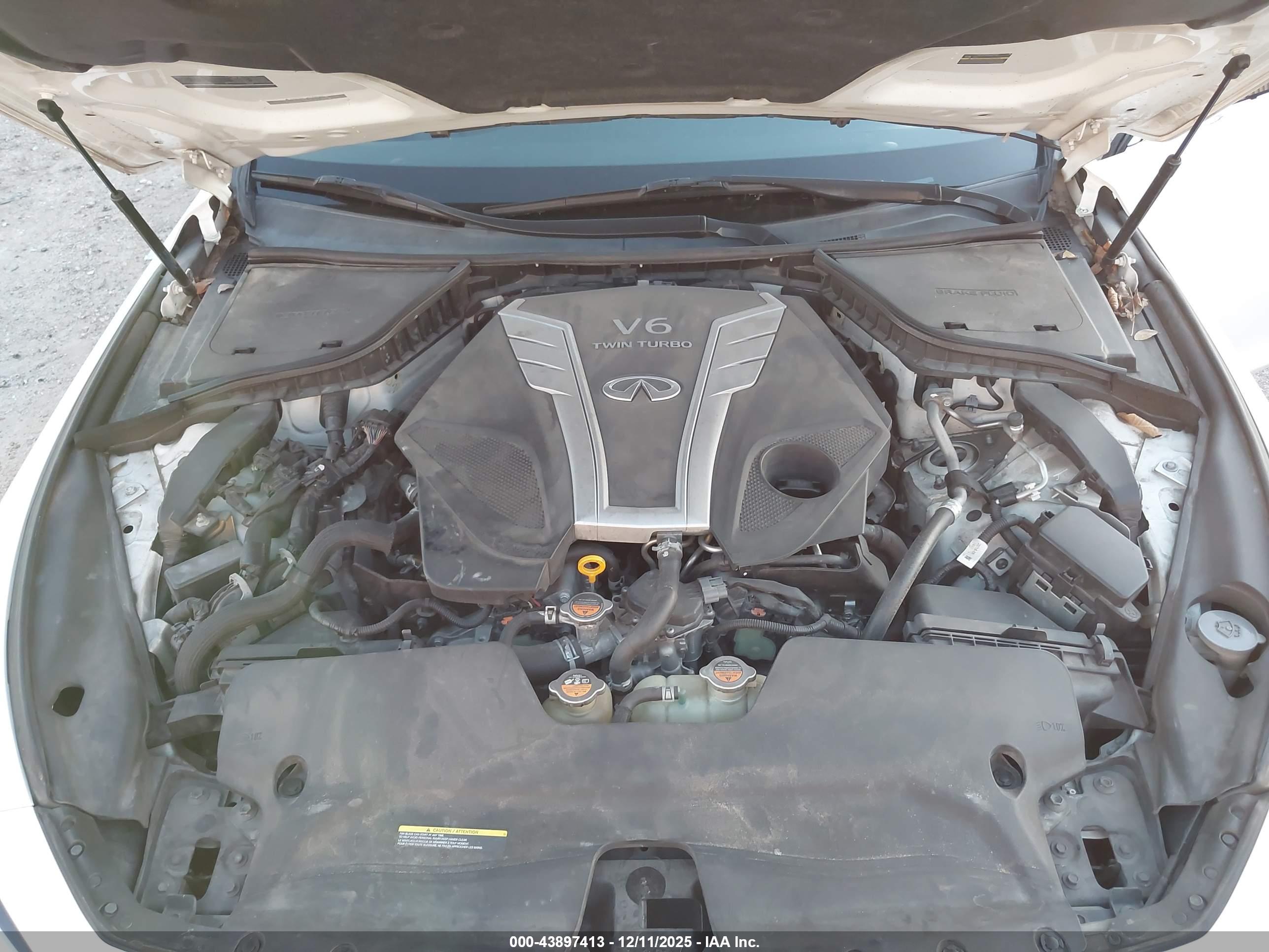 INFINITI Q50 image 10