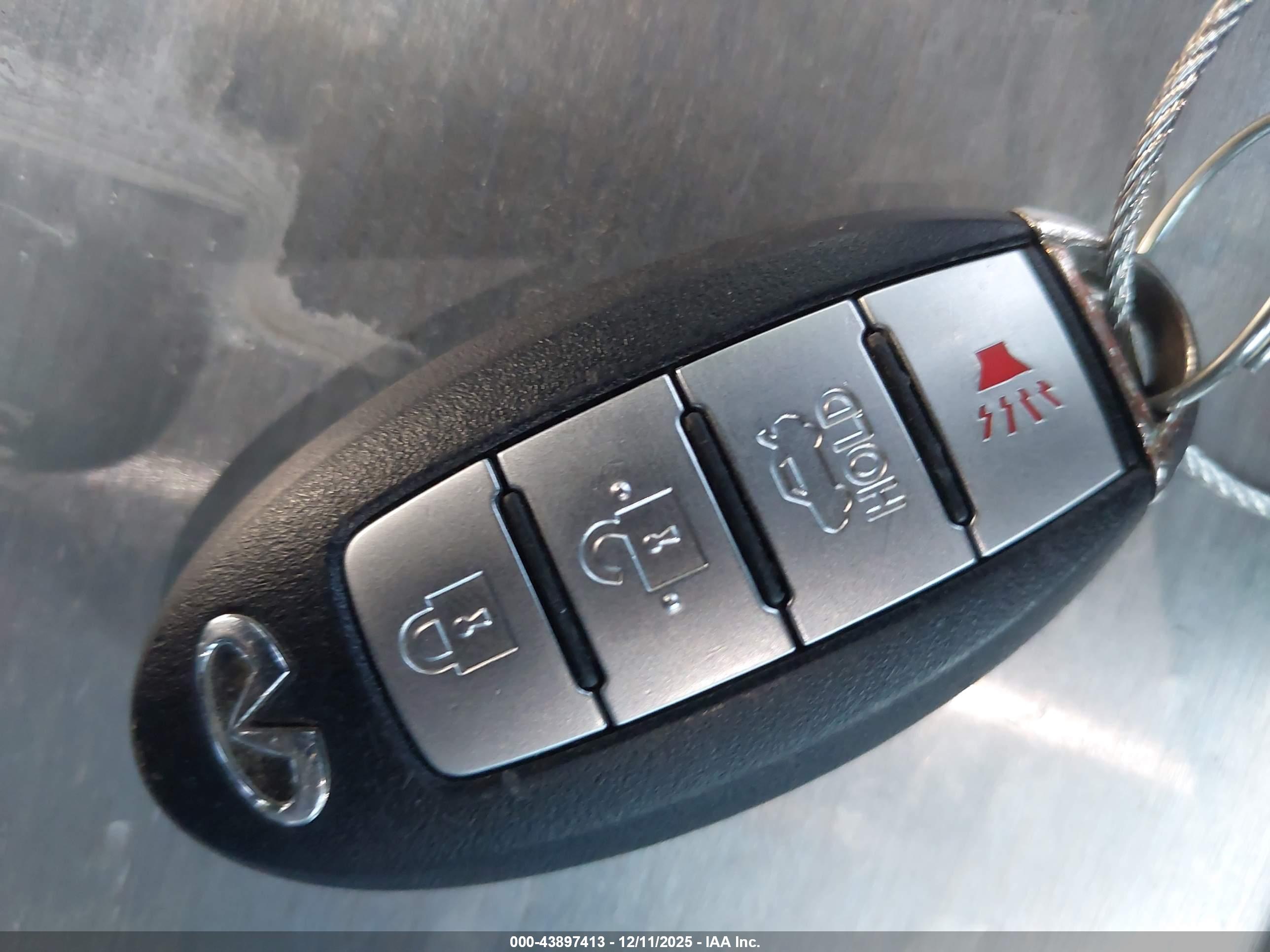 INFINITI Q50 image 11