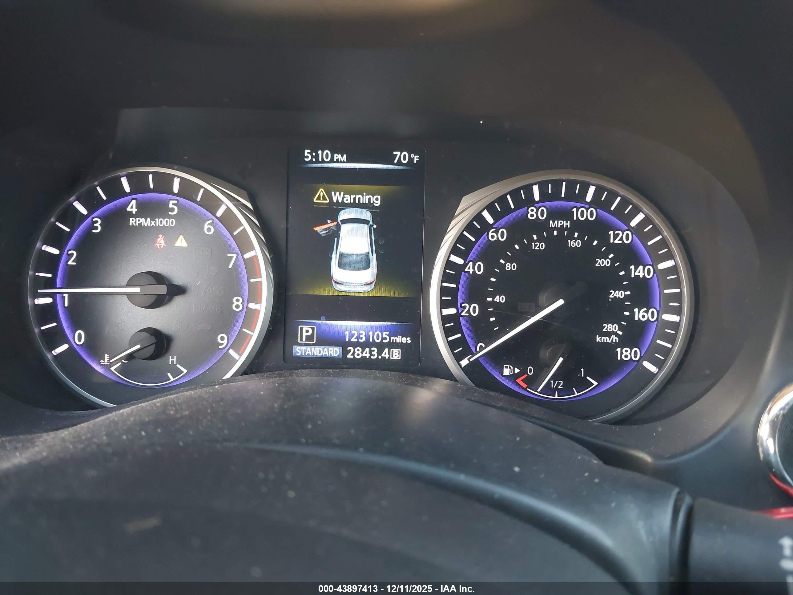 INFINITI Q50 image 7
