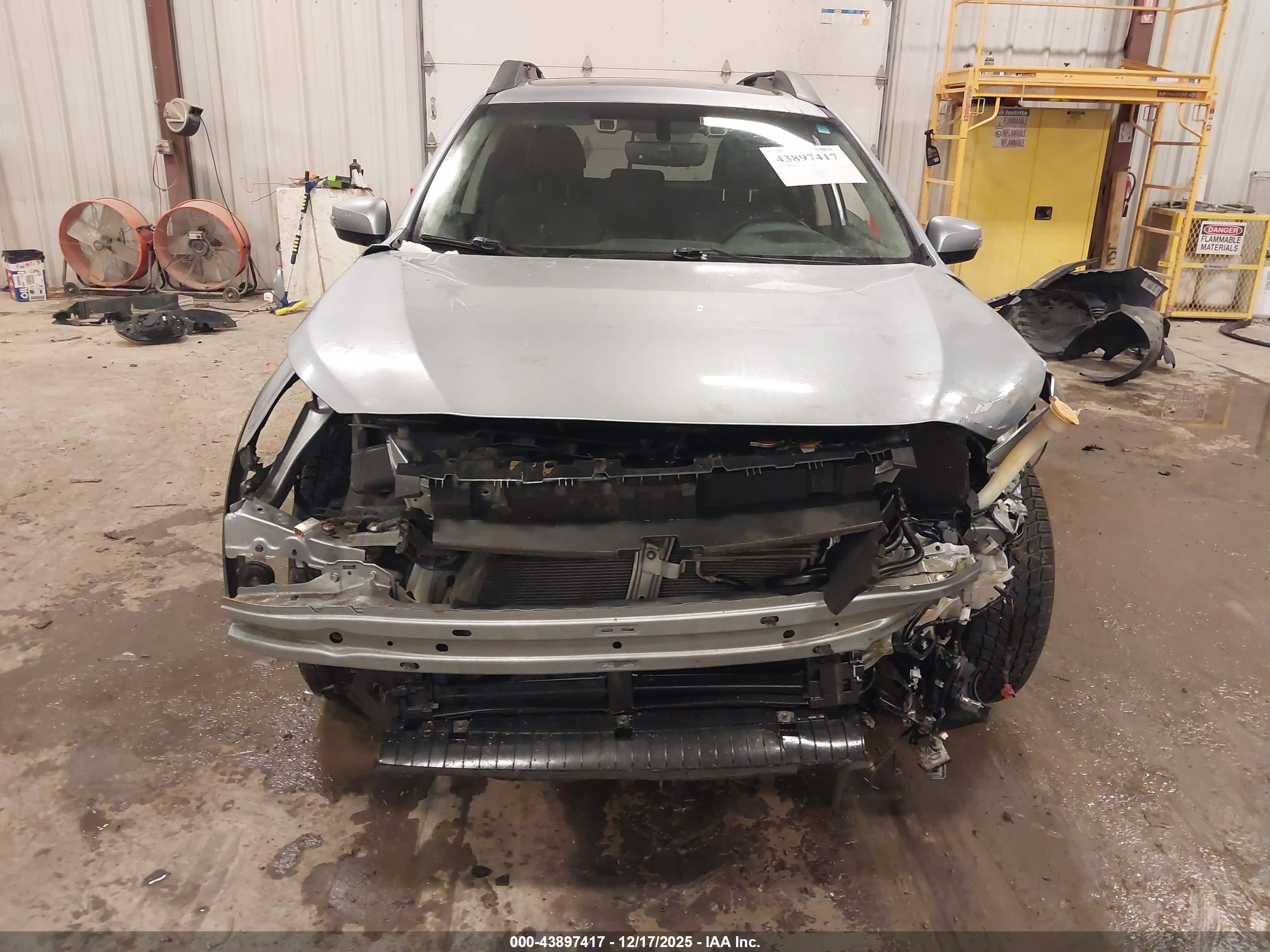 SUBARU OUTBACK image 6