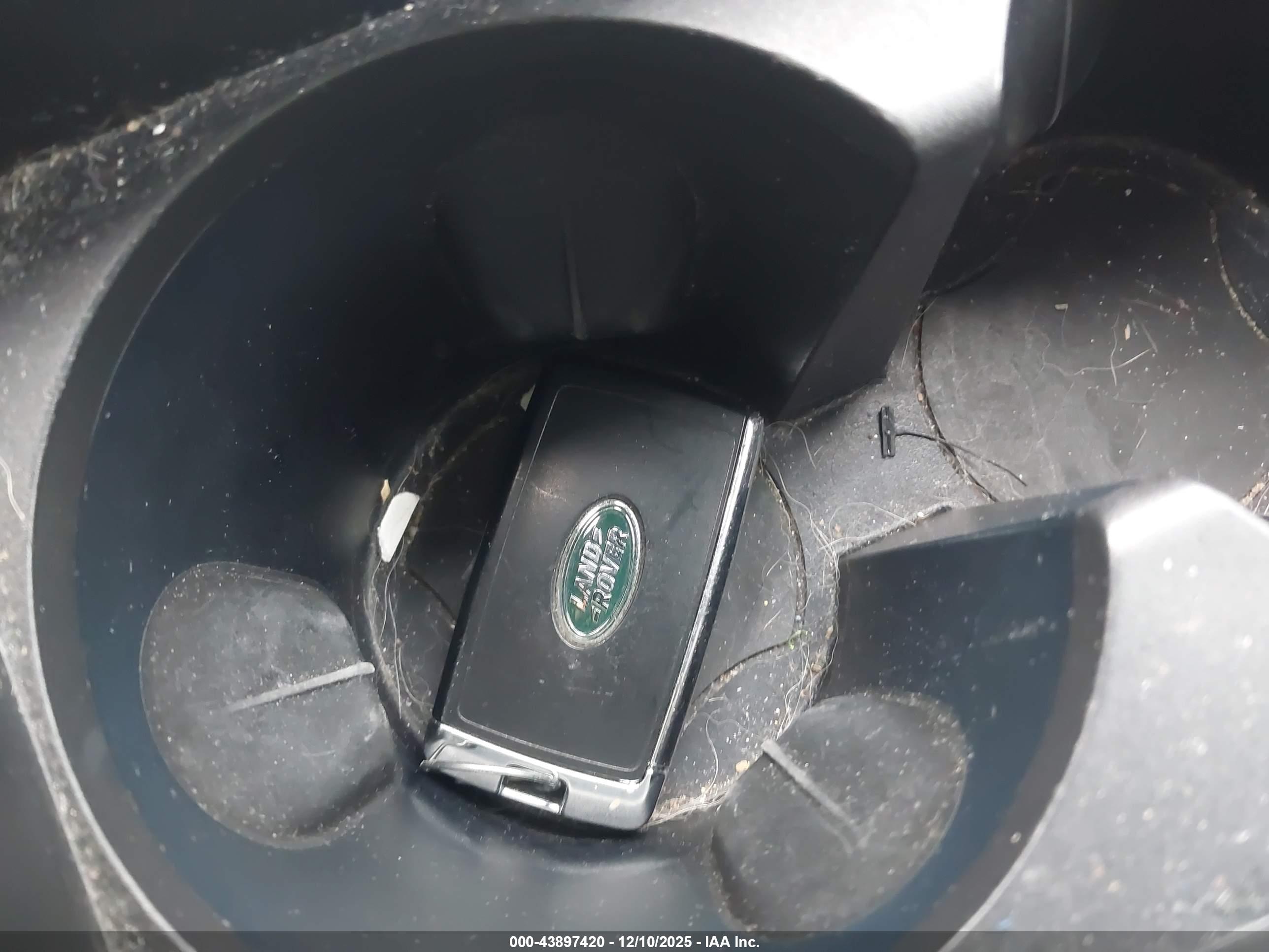 LAND ROVER image 11