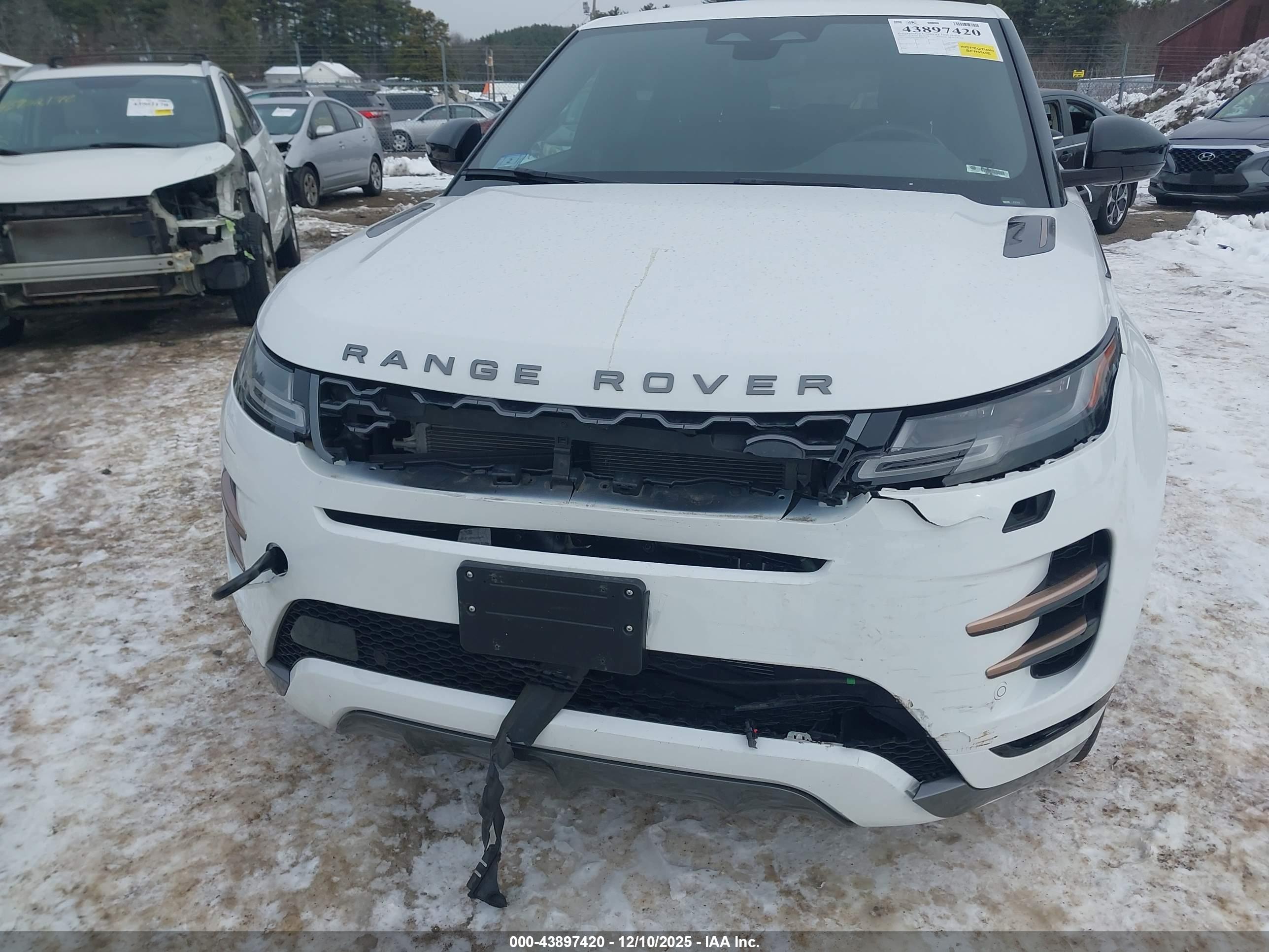 LAND ROVER image 6