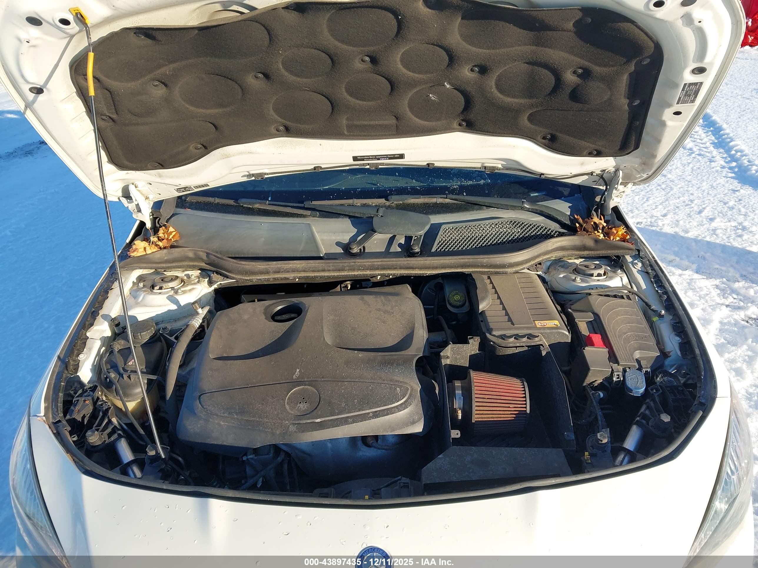 MERCEDES-BENZ CLA image 10