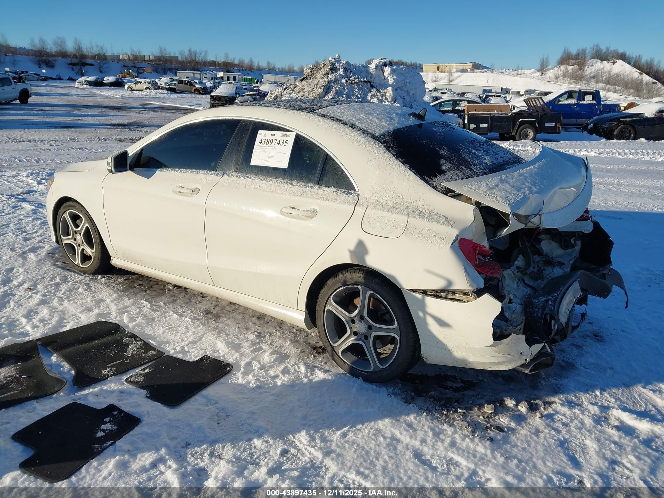 MERCEDES-BENZ CLA image 3