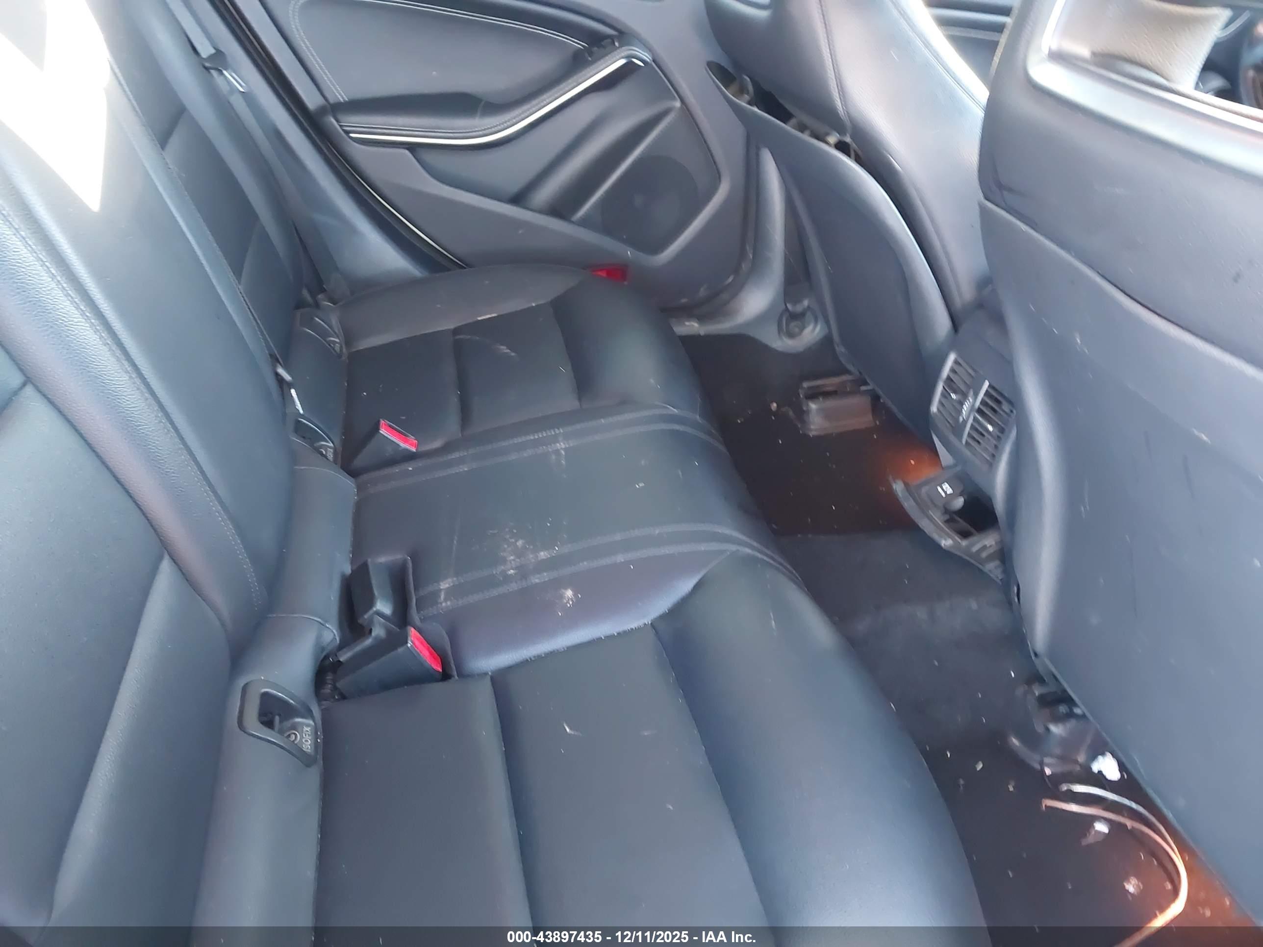 MERCEDES-BENZ CLA image 8