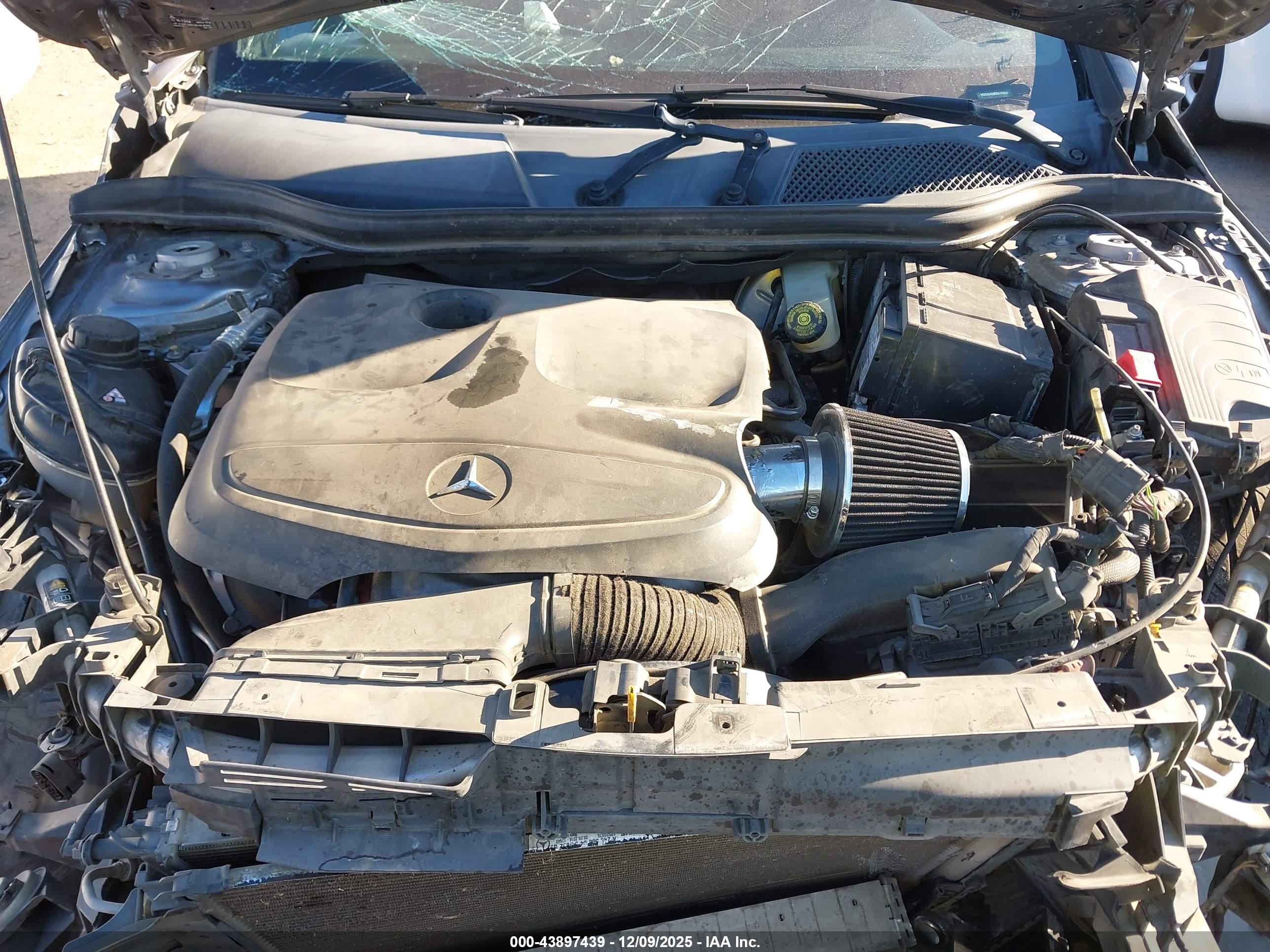 MERCEDES-BENZ CLA image 10