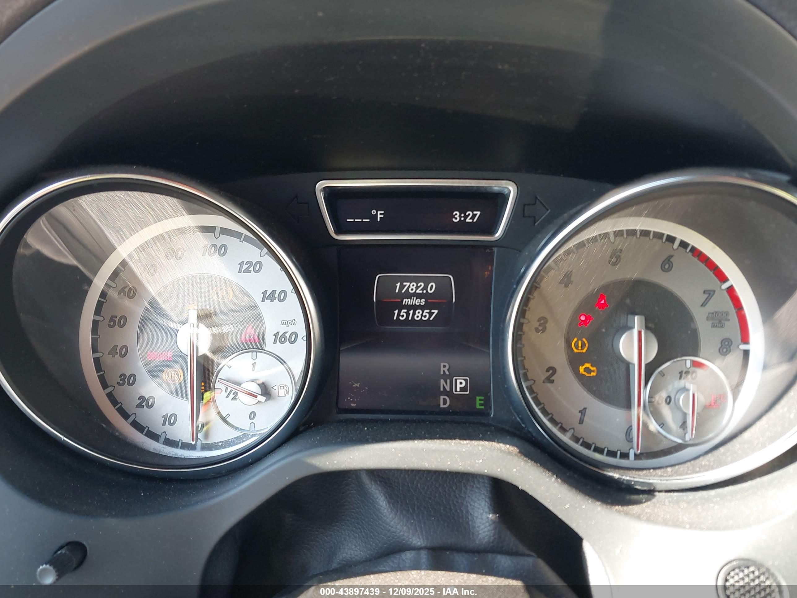 MERCEDES-BENZ CLA image 7