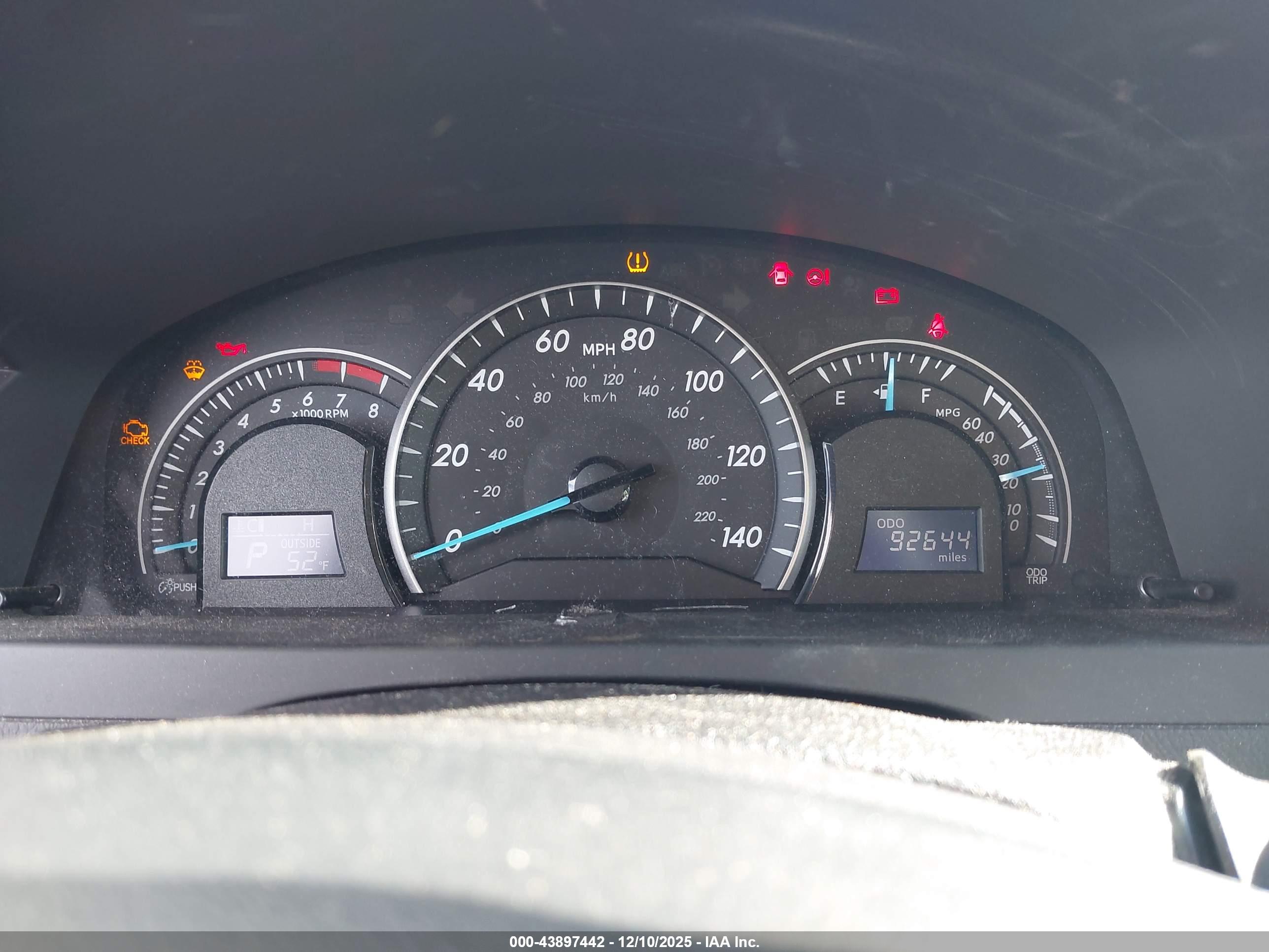 TOYOTA CAMRY image 7
