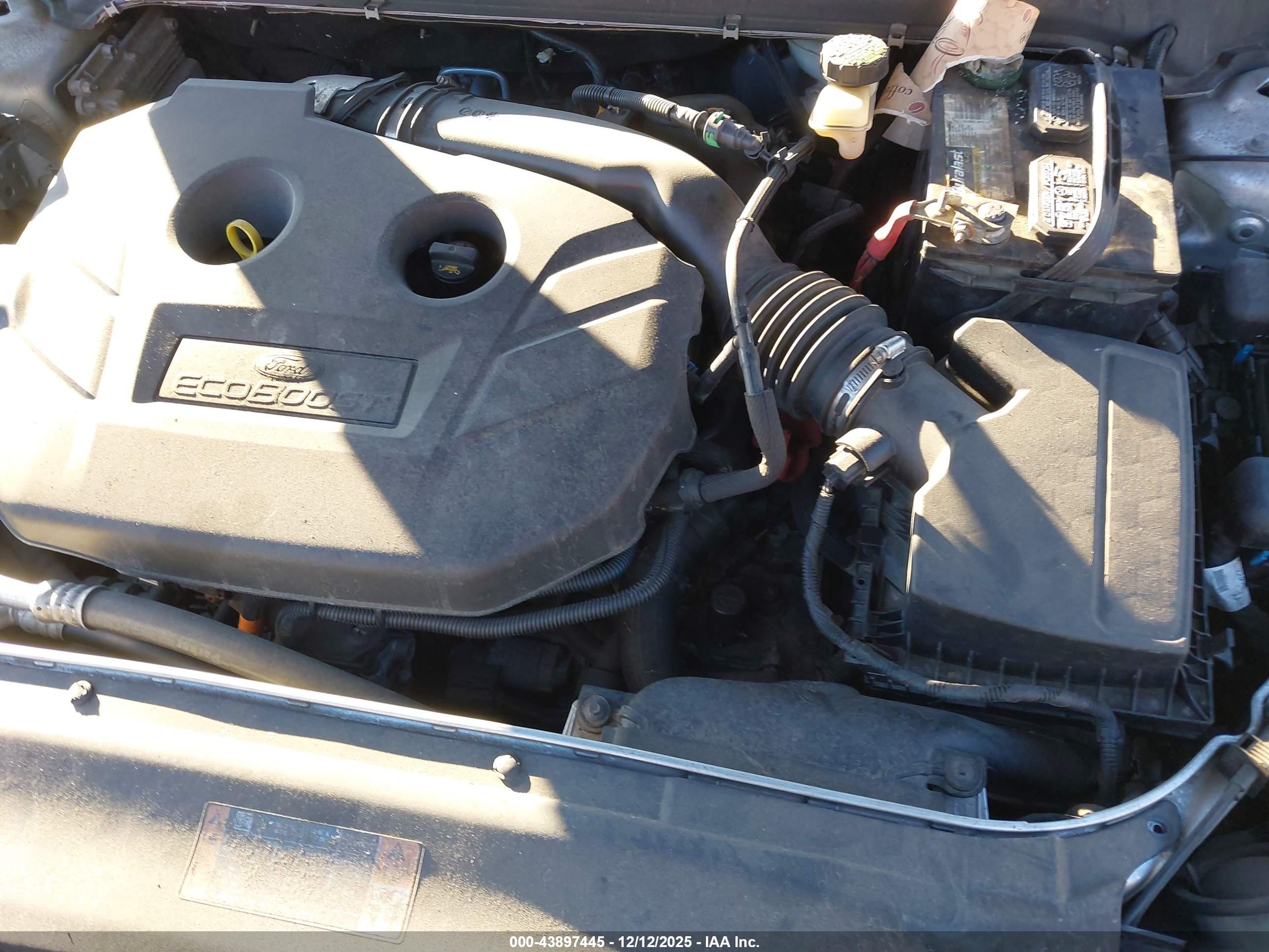 FORD FUSION image 10