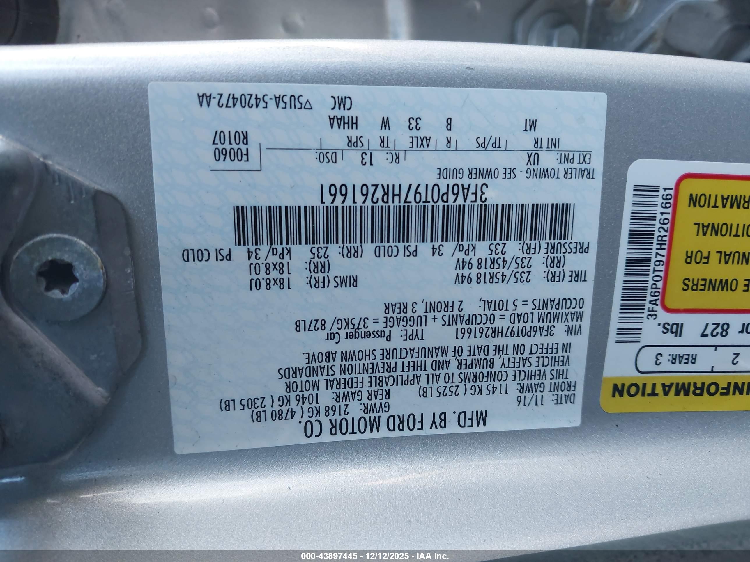 FORD FUSION image 9