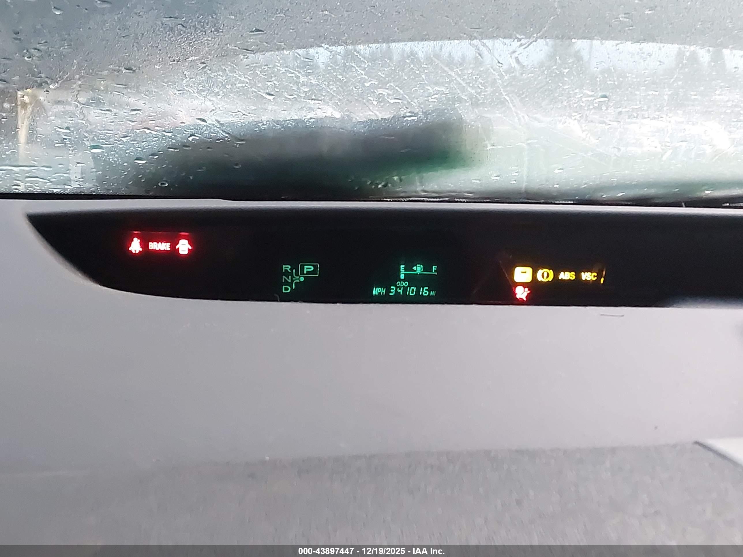 TOYOTA PRIUS image 7