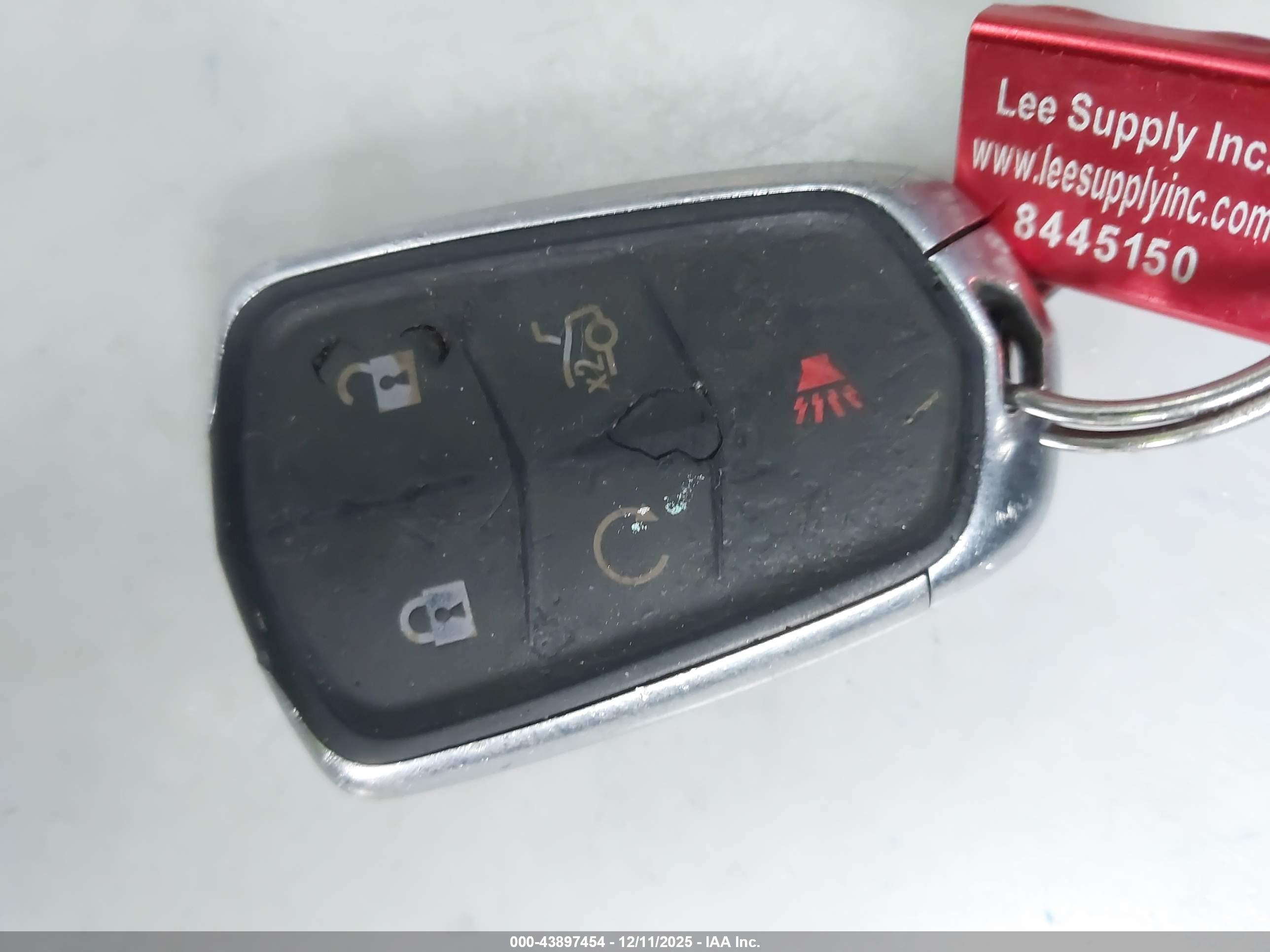CADILLAC CTS image 11