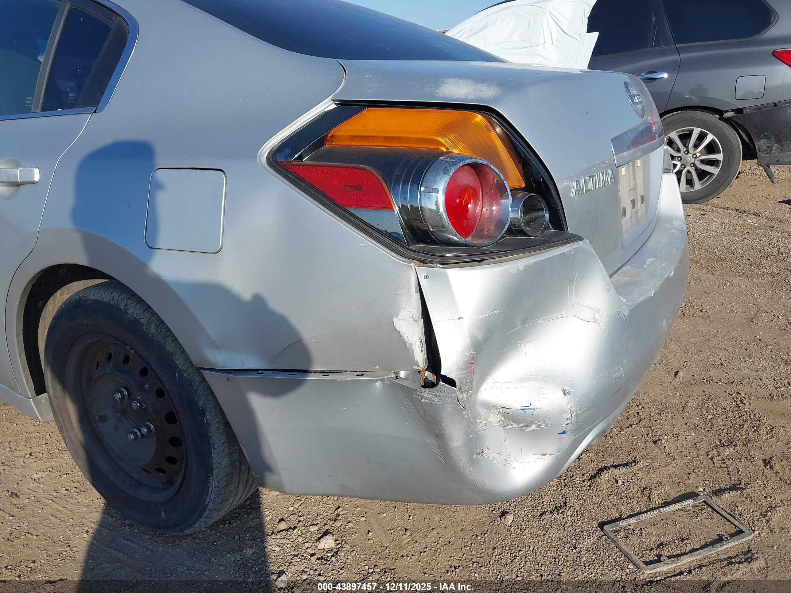 NISSAN ALTIMA image 6