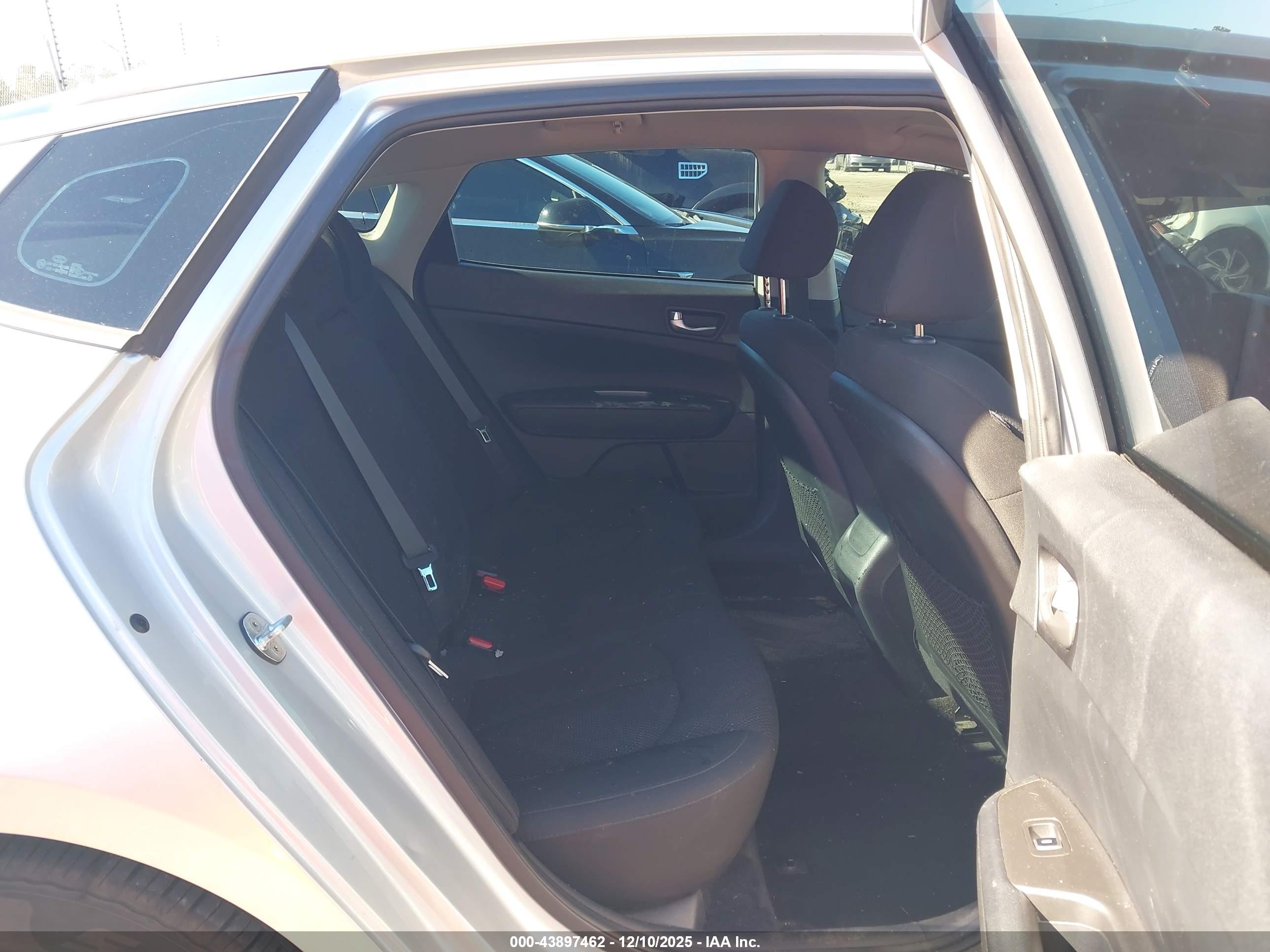KIA OPTIMA image 8