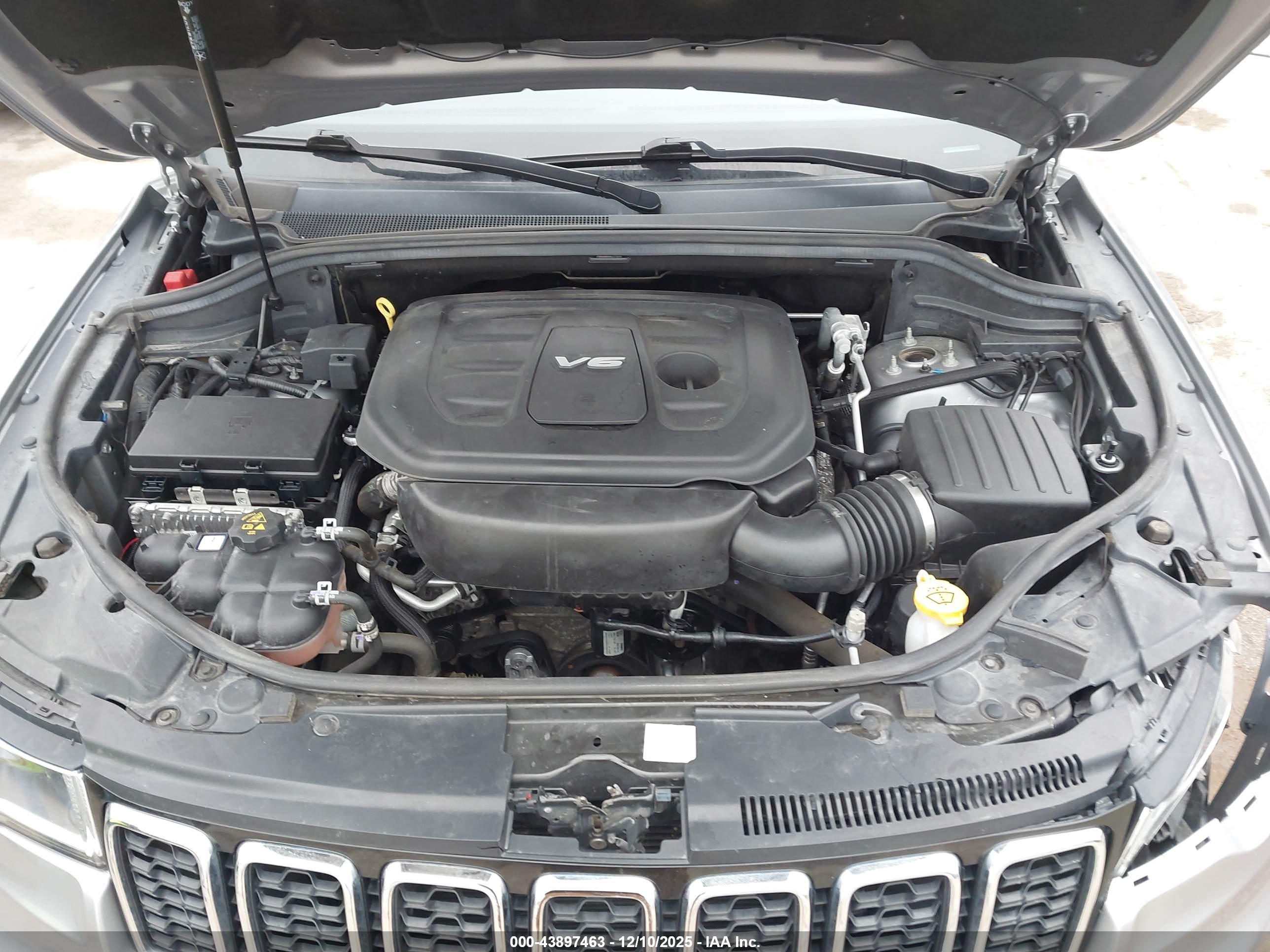 JEEP GRAND image 10