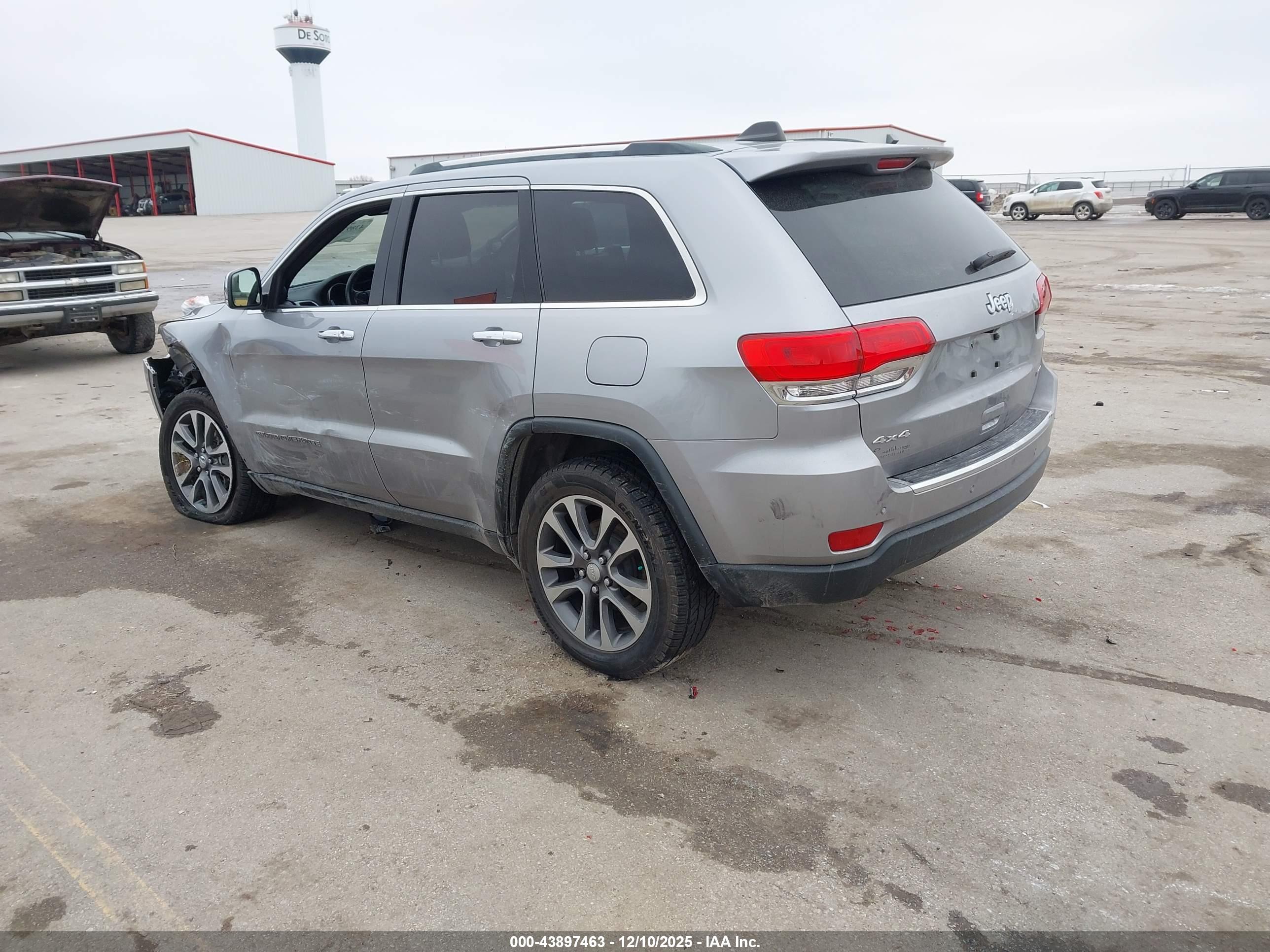 JEEP GRAND image 3