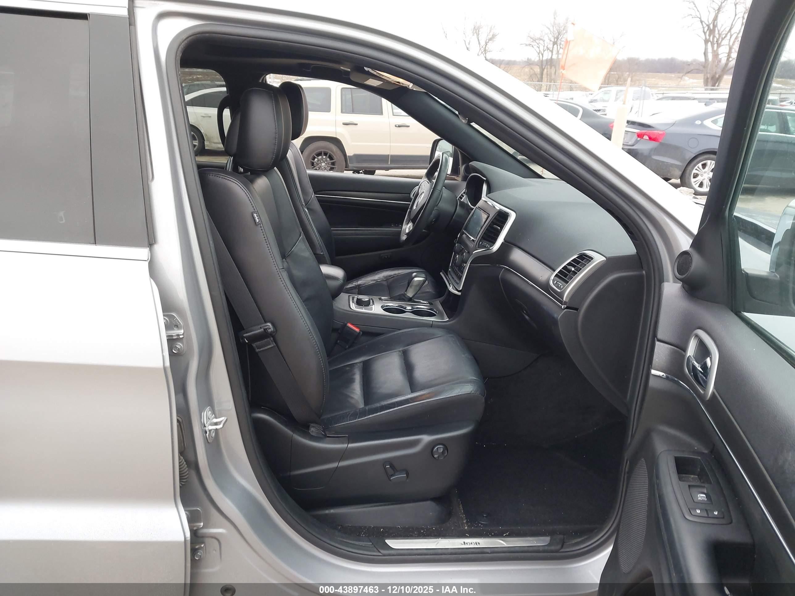 JEEP GRAND image 5