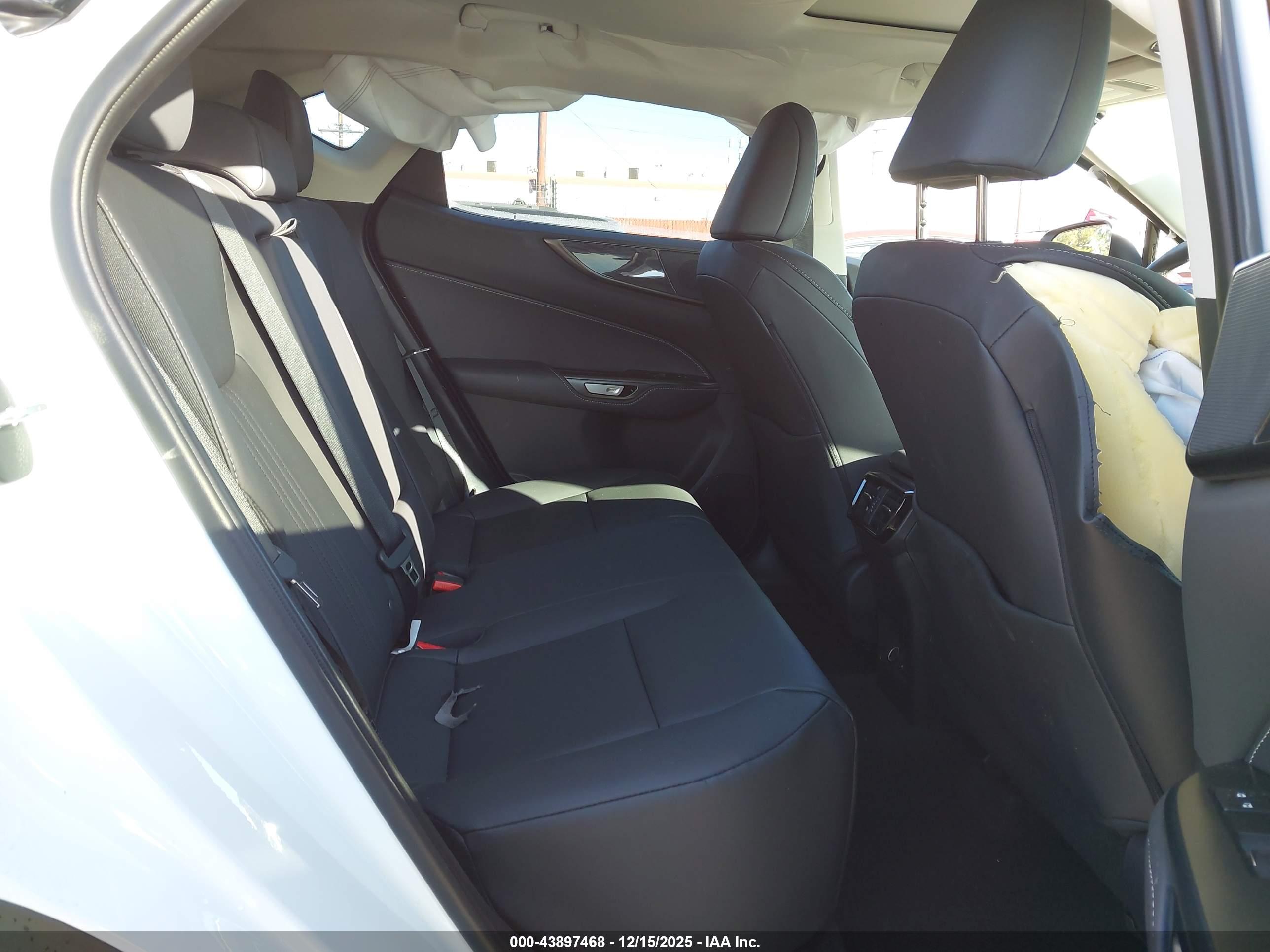 LEXUS NX image 8