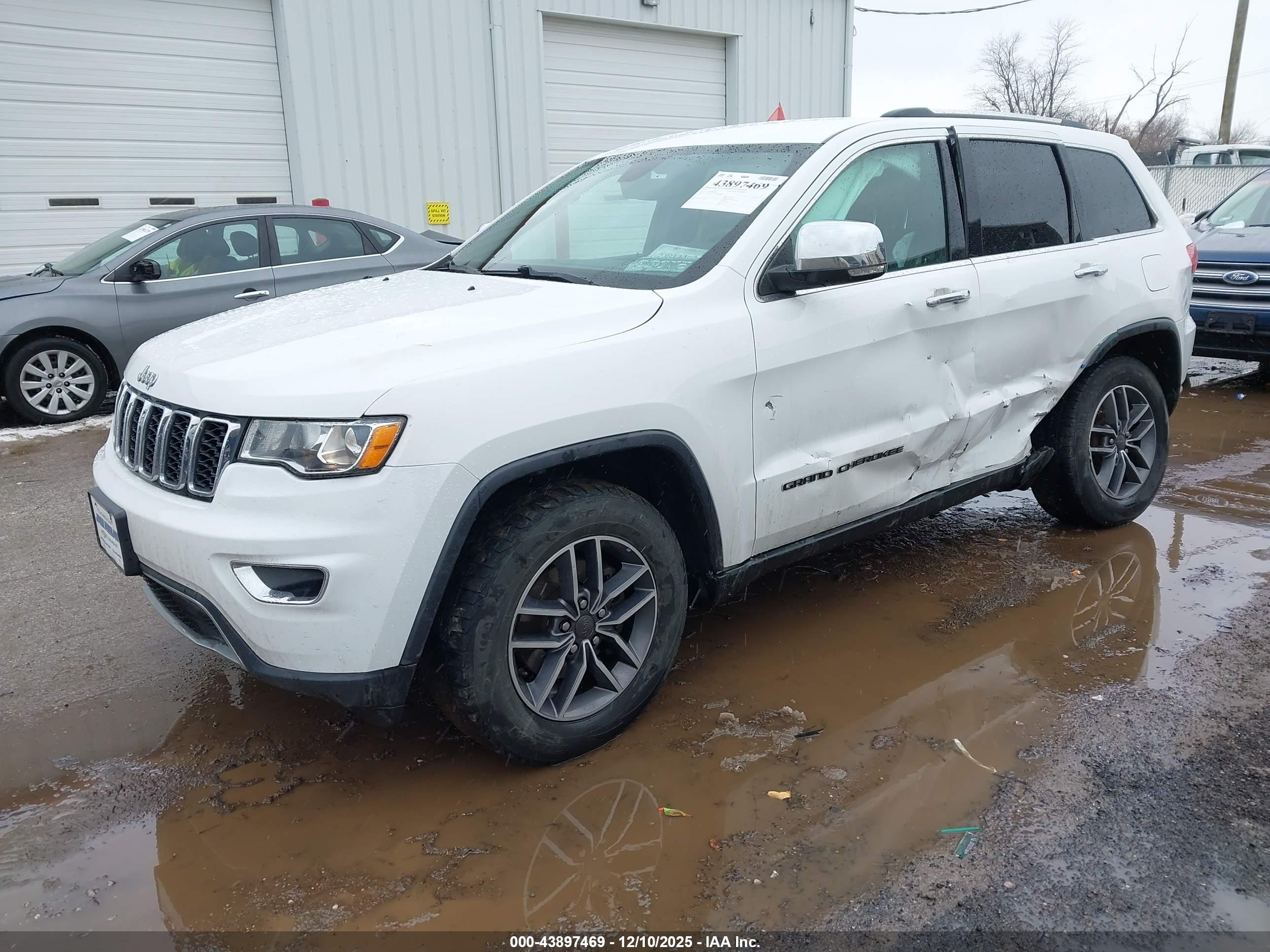 JEEP GRAND image 2