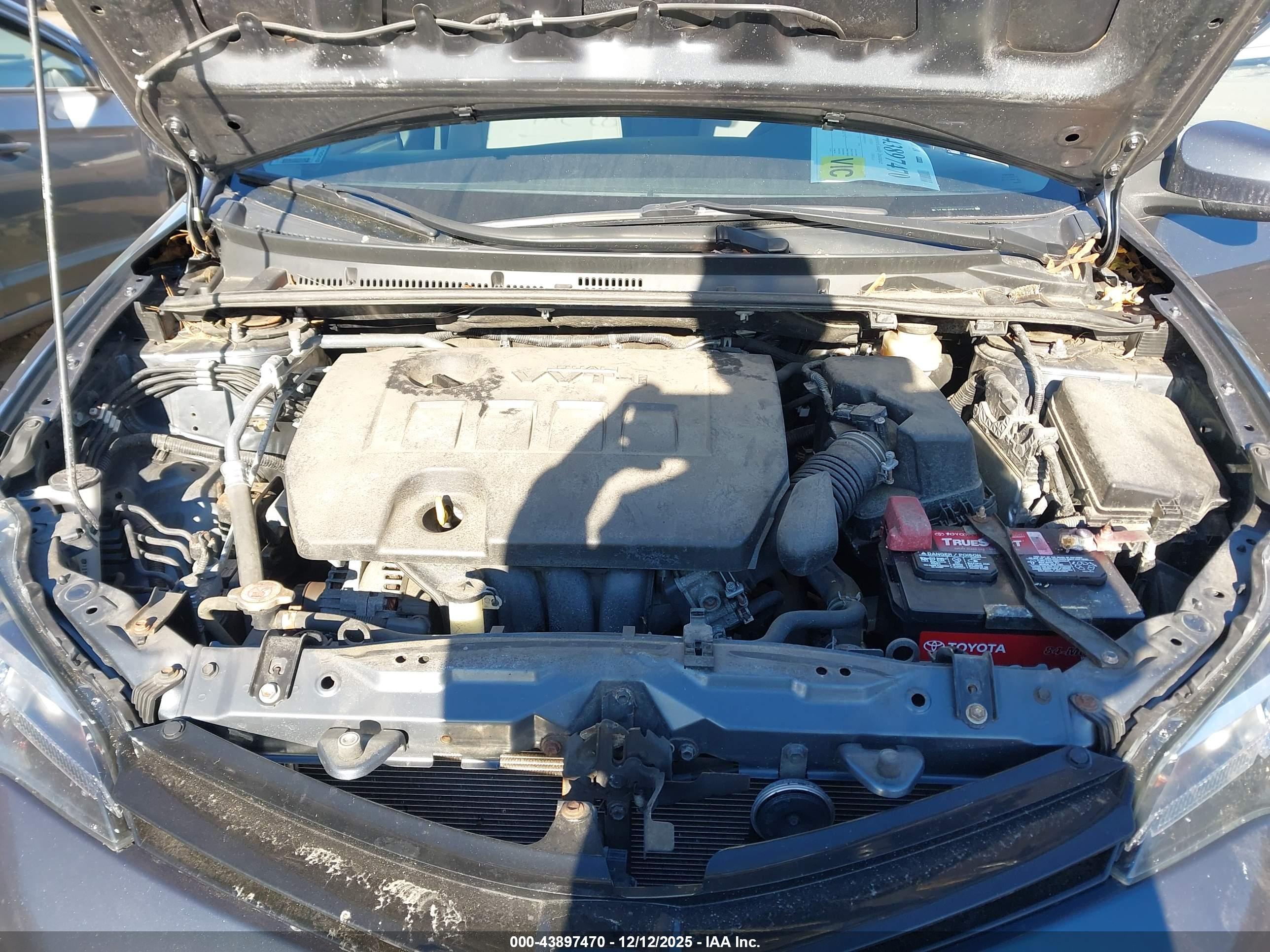 TOYOTA COROLLA image 10